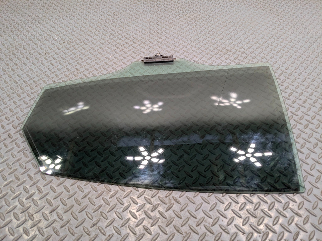 2012 - 2014 HYUNDAI AZERA OEM DOOR WINDOW GLASS RAER LEFT DRIVER SIDE