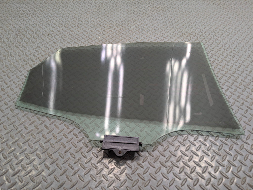 2012 - 2014 HYUNDAI AZERA OEM DOOR WINDOW GLASS RAER LEFT DRIVER SIDE