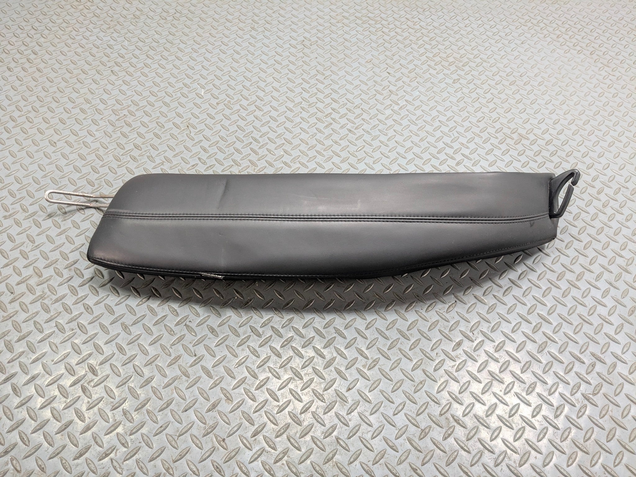 2012 - 2014 HYUNDAI AZERA OEM BOLSTER SEAT CUSHION COVER REAR LEFT DRIVER SIDE