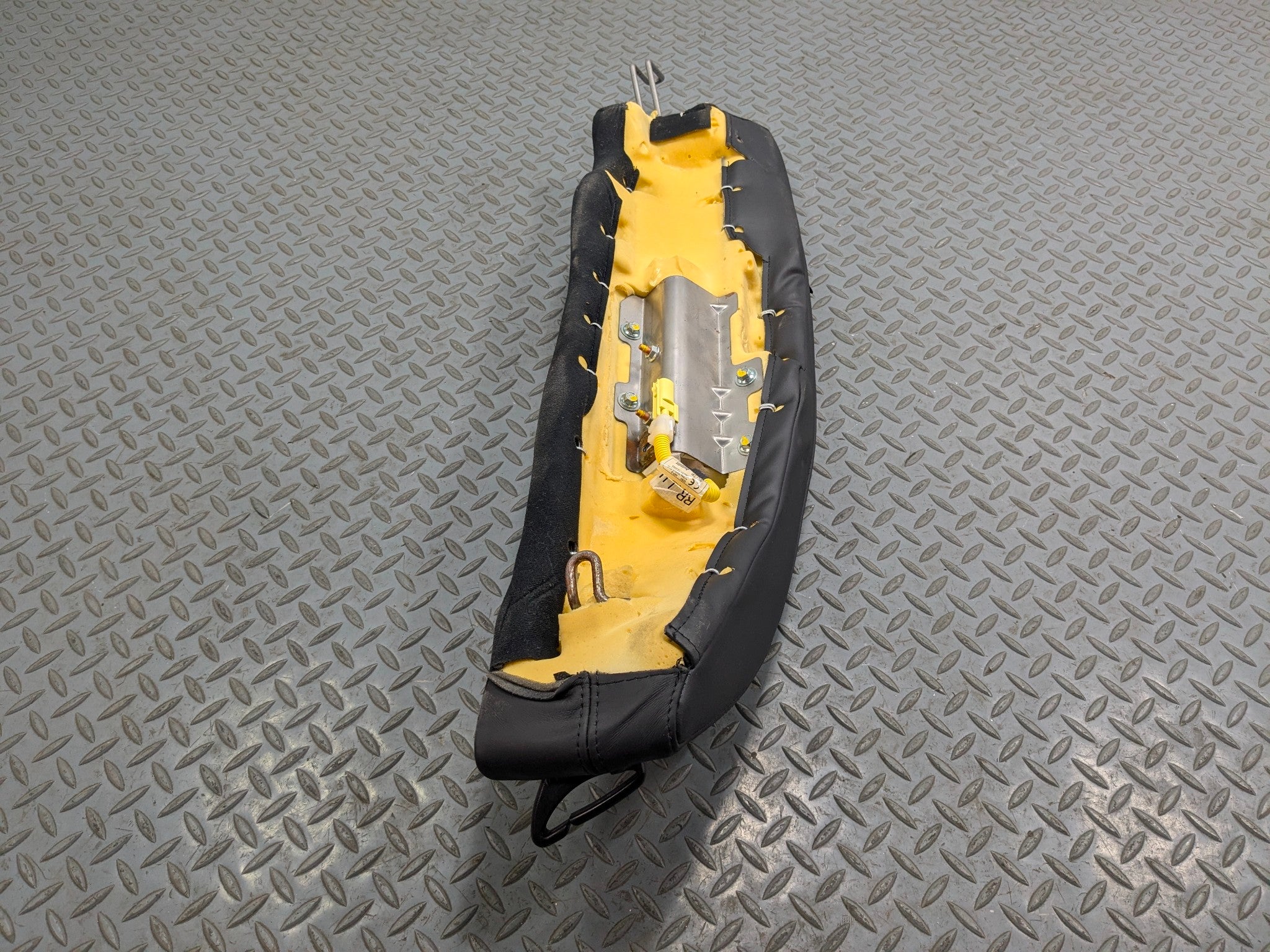 2012 - 2014 HYUNDAI AZERA OEM BOLSTER SEAT CUSHION COVER REAR LEFT DRIVER SIDE