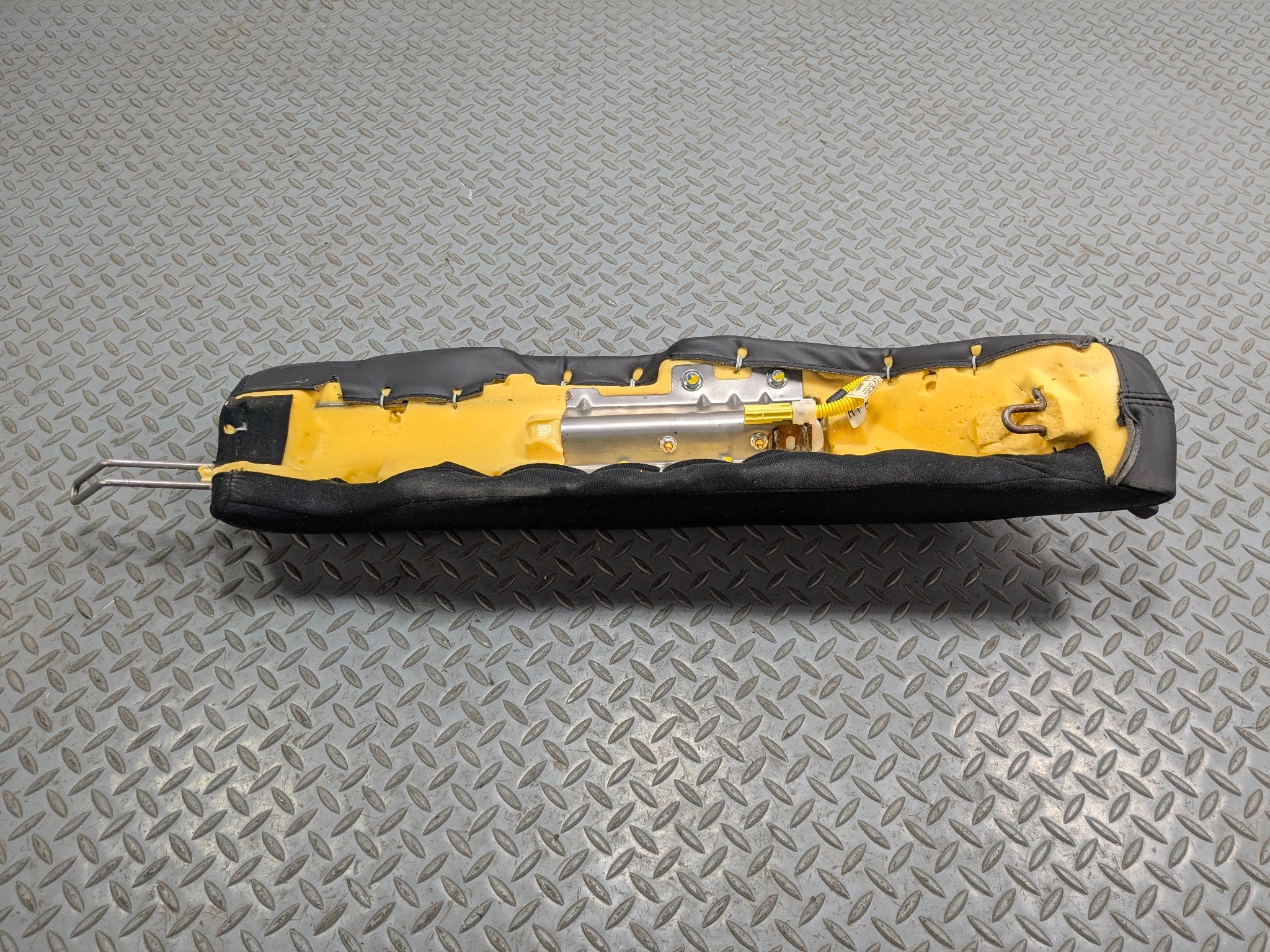 2012 - 2014 HYUNDAI AZERA OEM BOLSTER SEAT CUSHION COVER REAR LEFT DRIVER SIDE