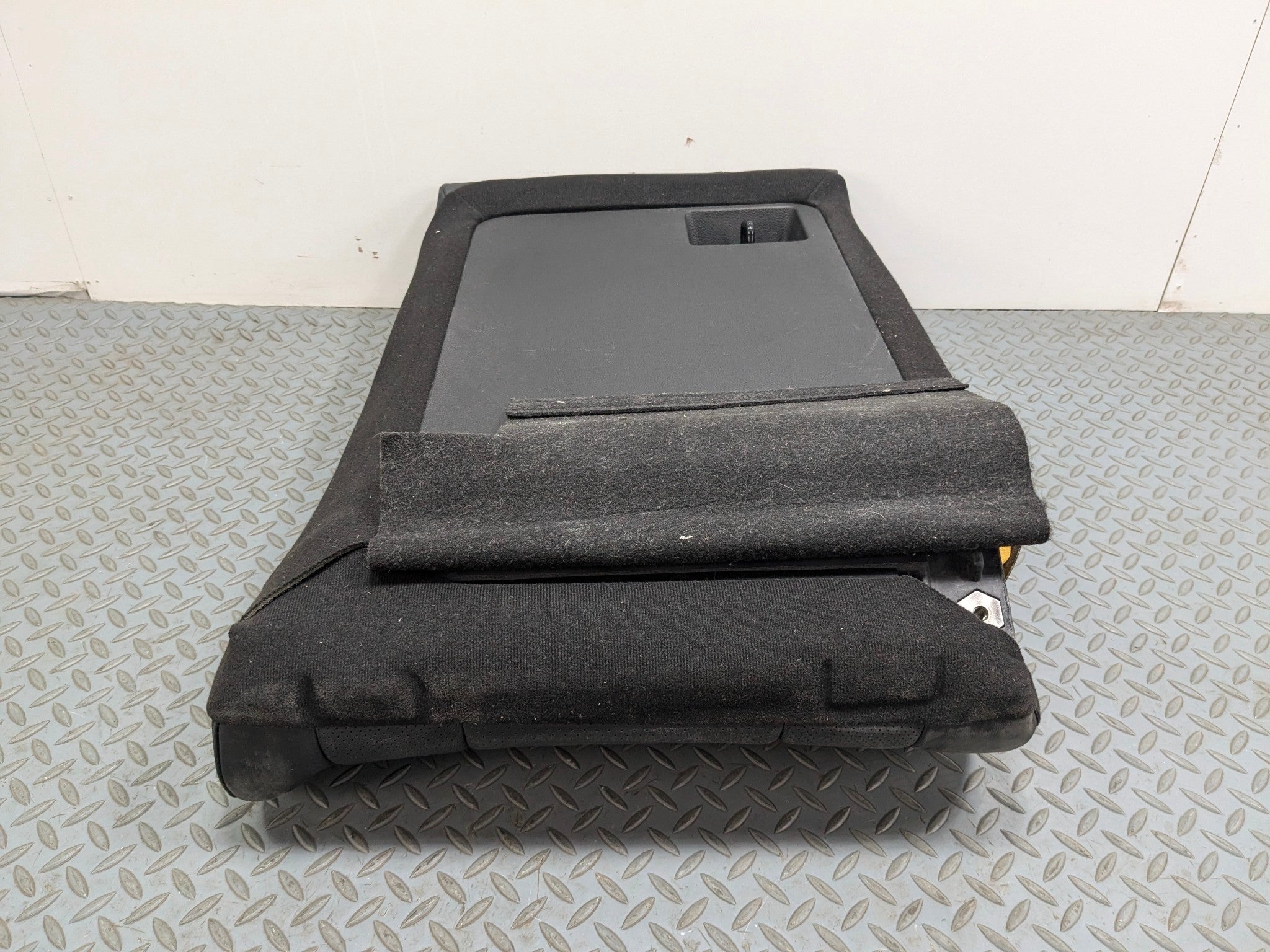 2012 - 2014 HYUNDAI AZERA OEM SEAT CUSHION LEATHER REAR UPPER LEFT DRIVER SIDE