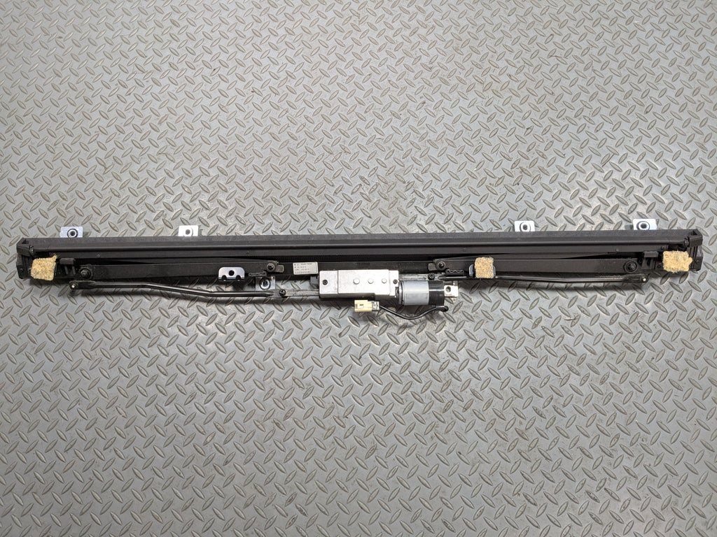 2012 - 2014 HYUNDAI AZERA OEM REARBACK WINDSHIELD POWER RETRACTABLE SUN SHADE