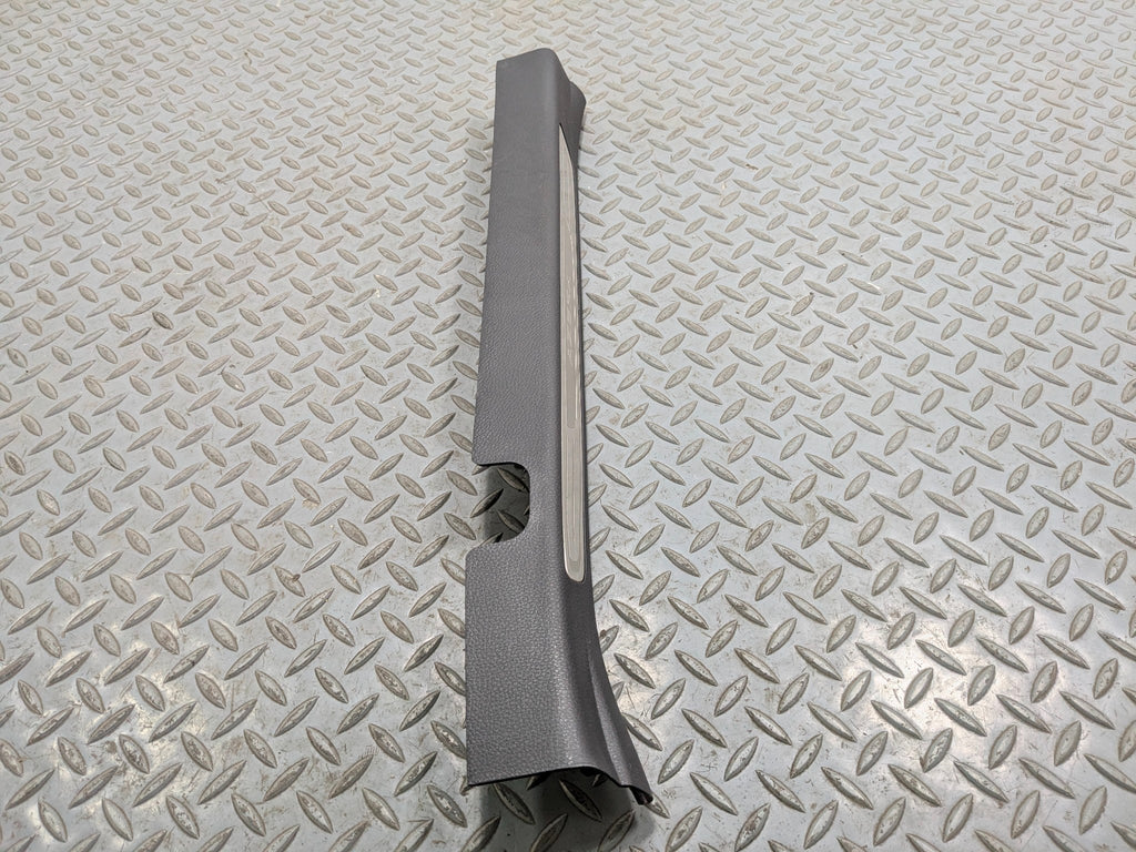 2012 - 2014 HYUNDAI AZERA OEM SILL PLATE SCUFF FRONT RIGHT PASSENGER SIDE