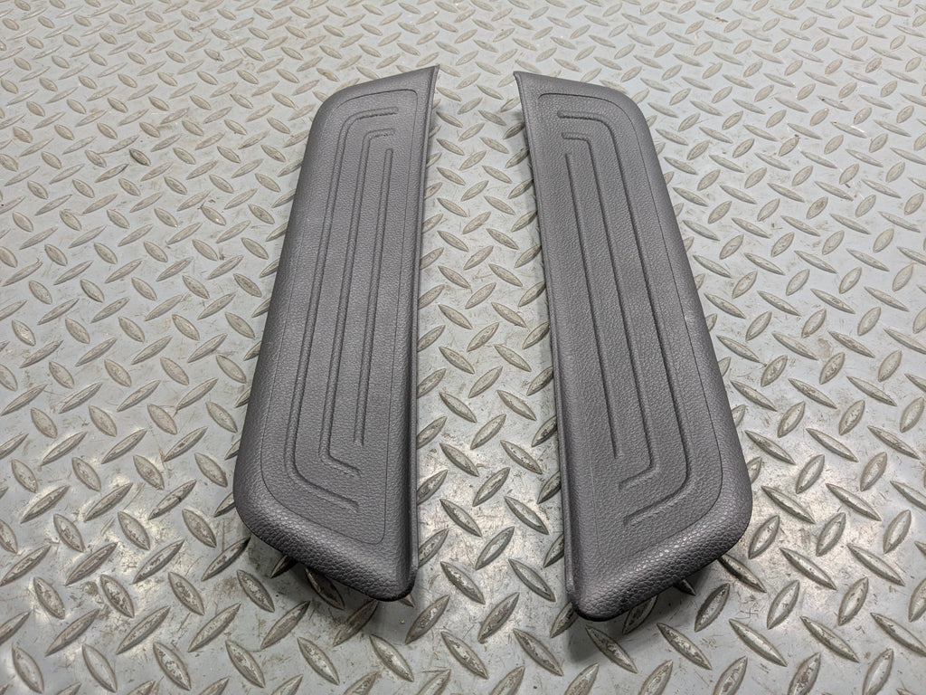 2012 - 2014 HYUNDAI AZERA OEM REAR DOOR FLOOR STEP TRIM SILL SCUFF PLATE BLACK
