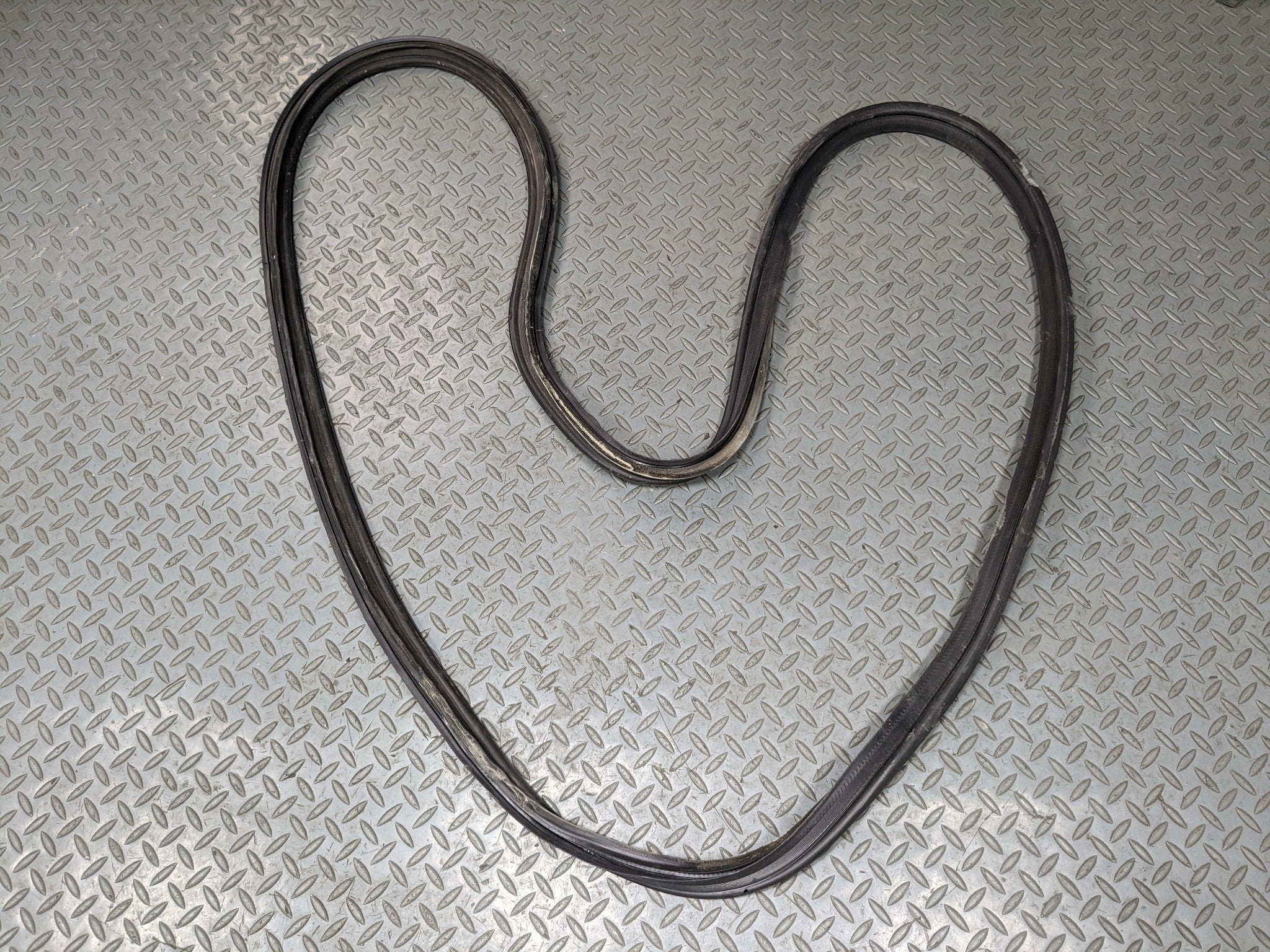 2012 - 2014 HYUNDAI AZERA OEM DOOR SEAL WEATHER STRIPPING RUBBER TRUNK