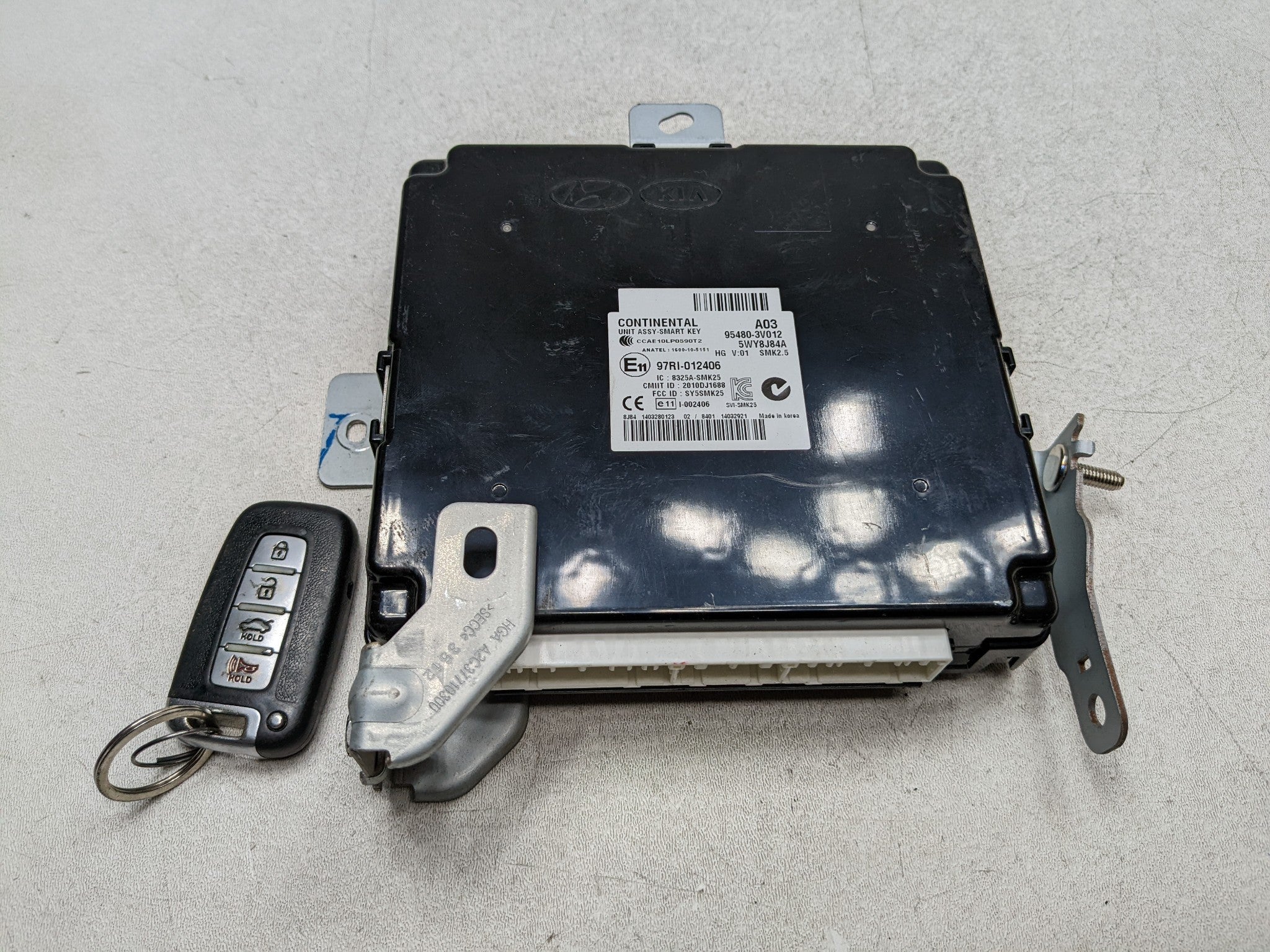 2012 - 2014 HYUNDAI AZERA OEM THEFT LOCKING KEYLESS ENTRY CONTROL MODULE
