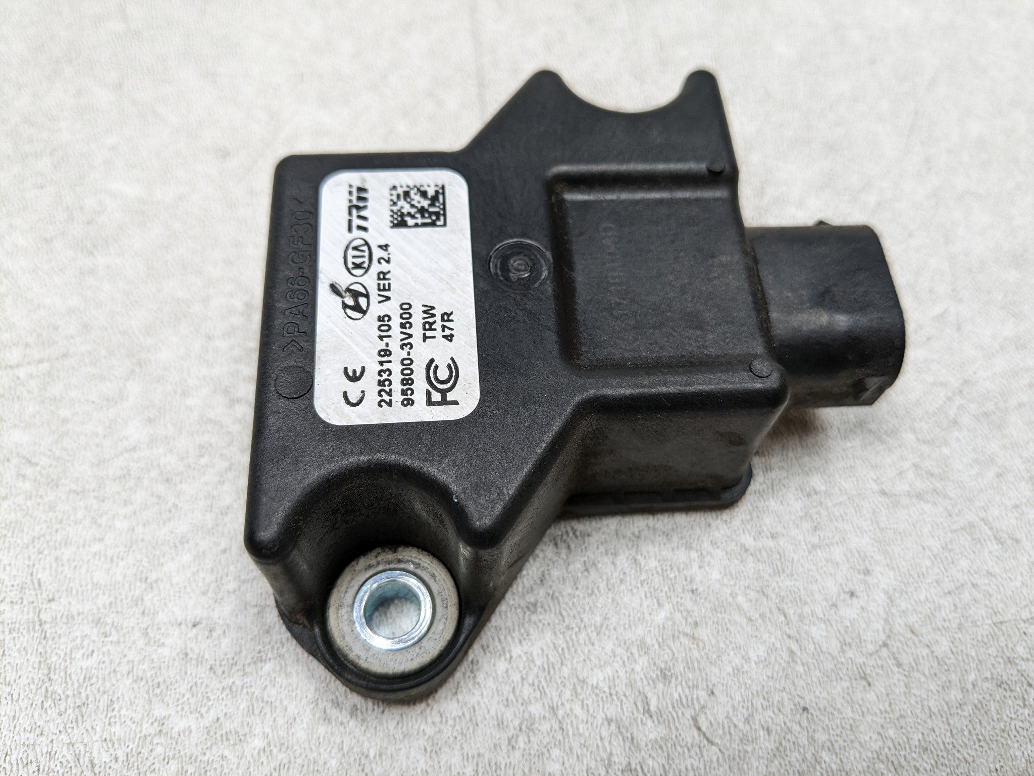 2012 - 2014 HYUNDAI AZERA OEM TIRE PRESSURE MONITOR SENSOR CONTROL MODULE UNIT