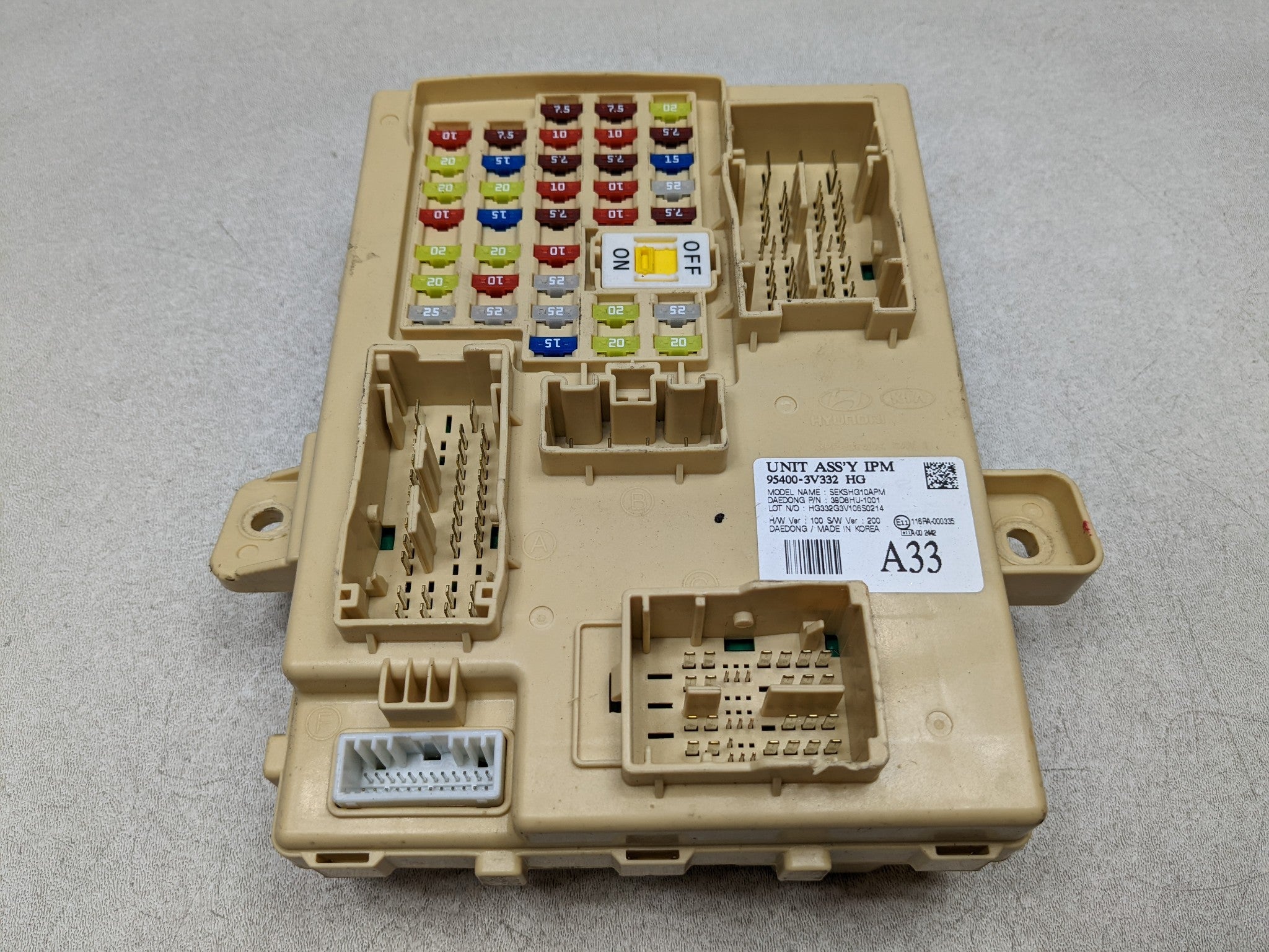 2012 - 2014 HYUNDAI AZERA OEM CABIN FUSE BOX INTERIOR RELAY JUNCTION BLOCK UNIT