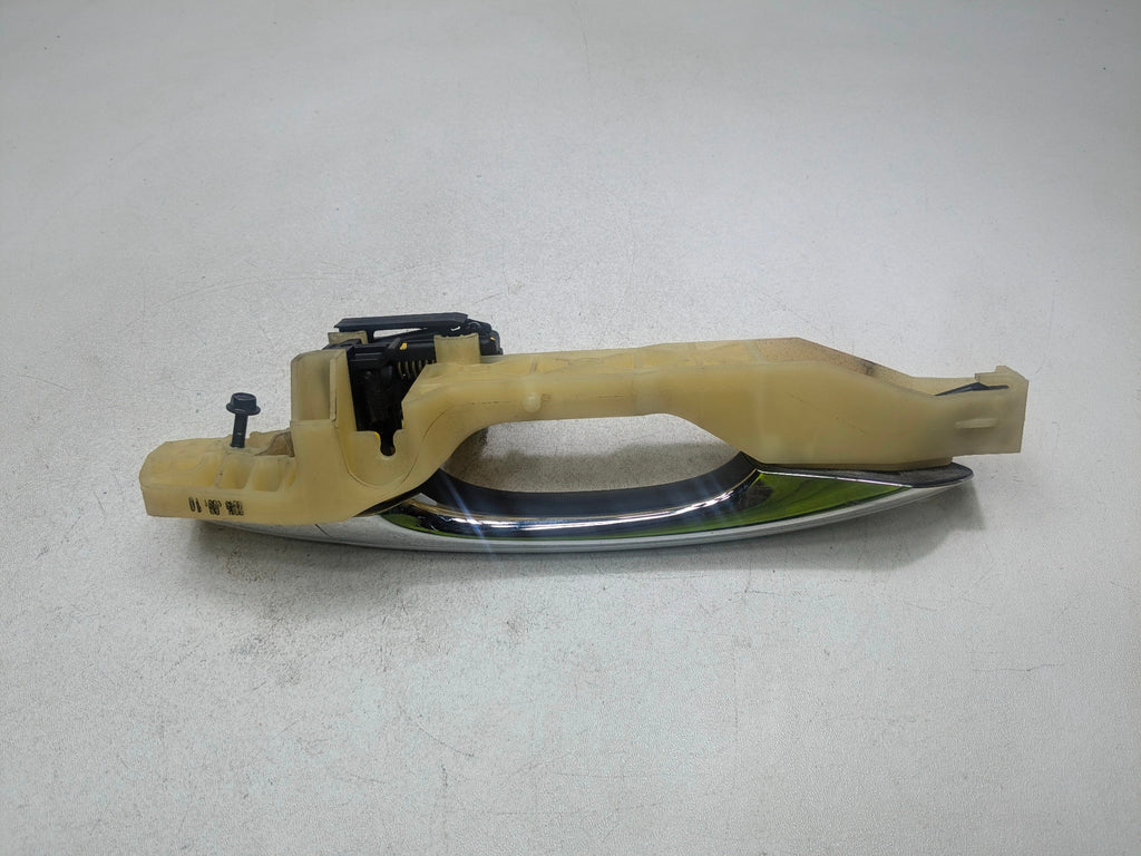 2012 - 2014 HYUNDAI AZERA OEM EXTERIOR DOOR HANDLE REAR RIGHT PASSENGER SIDE