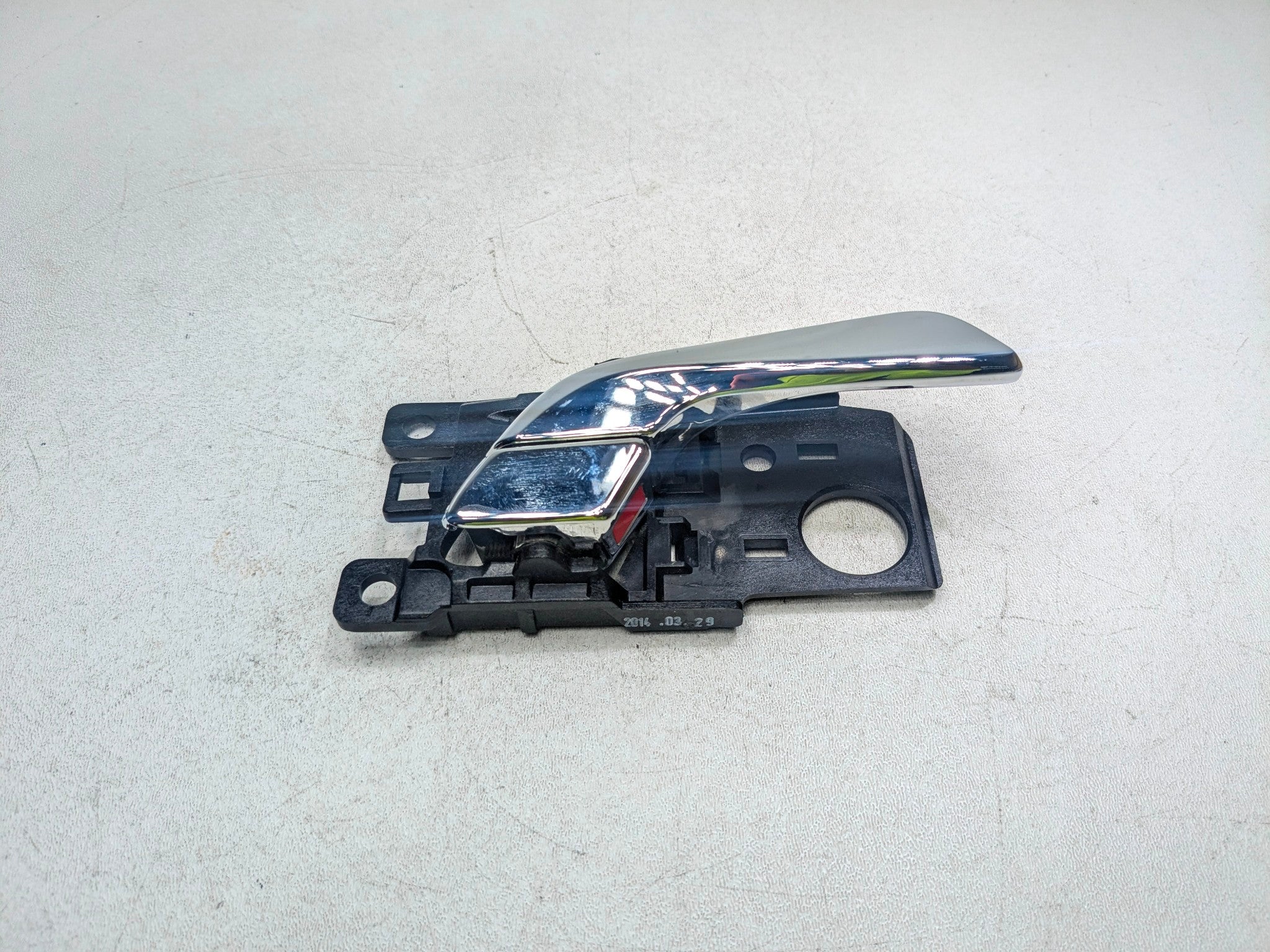 2012 - 2014 HYUNDAI AZERA OEM INTERIOR DOOR HANDLE REAR RIGHT PASSENGER SIDE