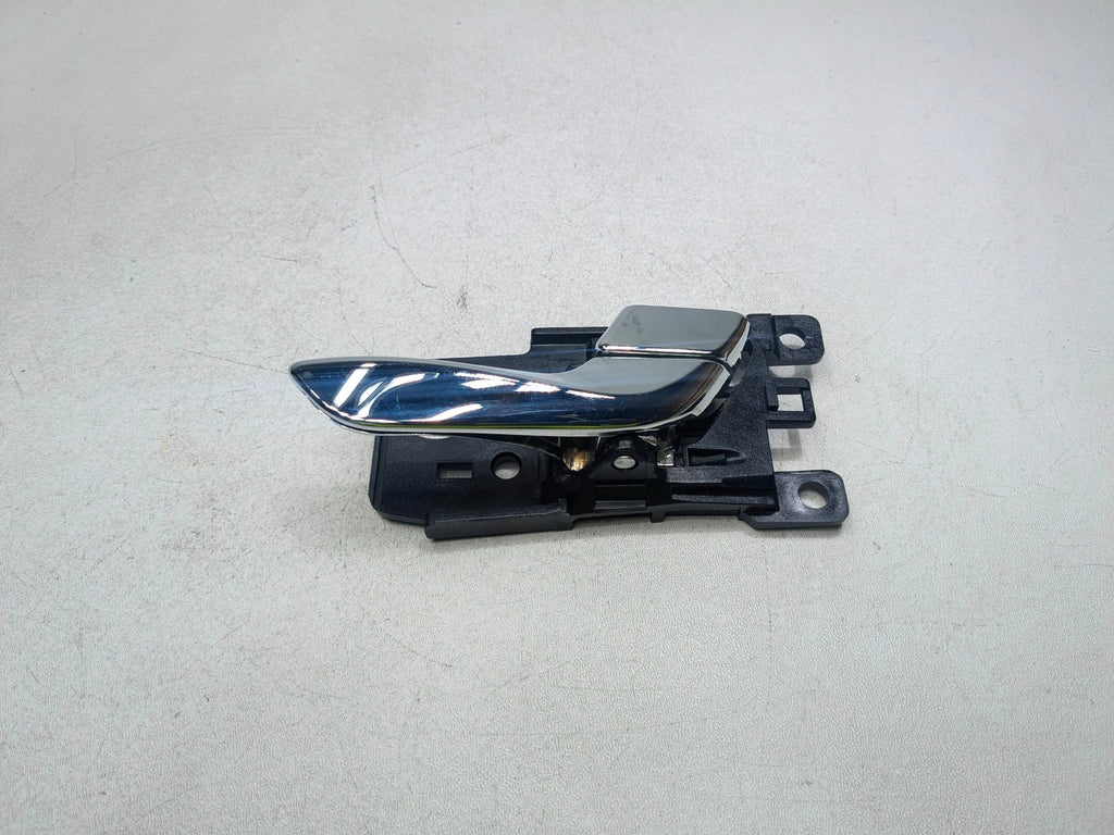 2012 - 2014 HYUNDAI AZERA OEM INTERIOR DOOR HANDLE REAR RIGHT PASSENGER SIDE