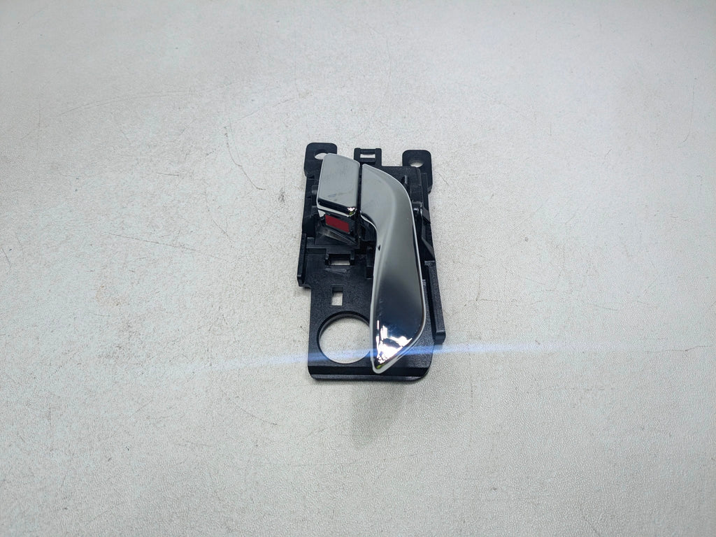 2012 - 2014 HYUNDAI AZERA OEM INTERIOR DOOR HANDLE REAR RIGHT PASSENGER SIDE