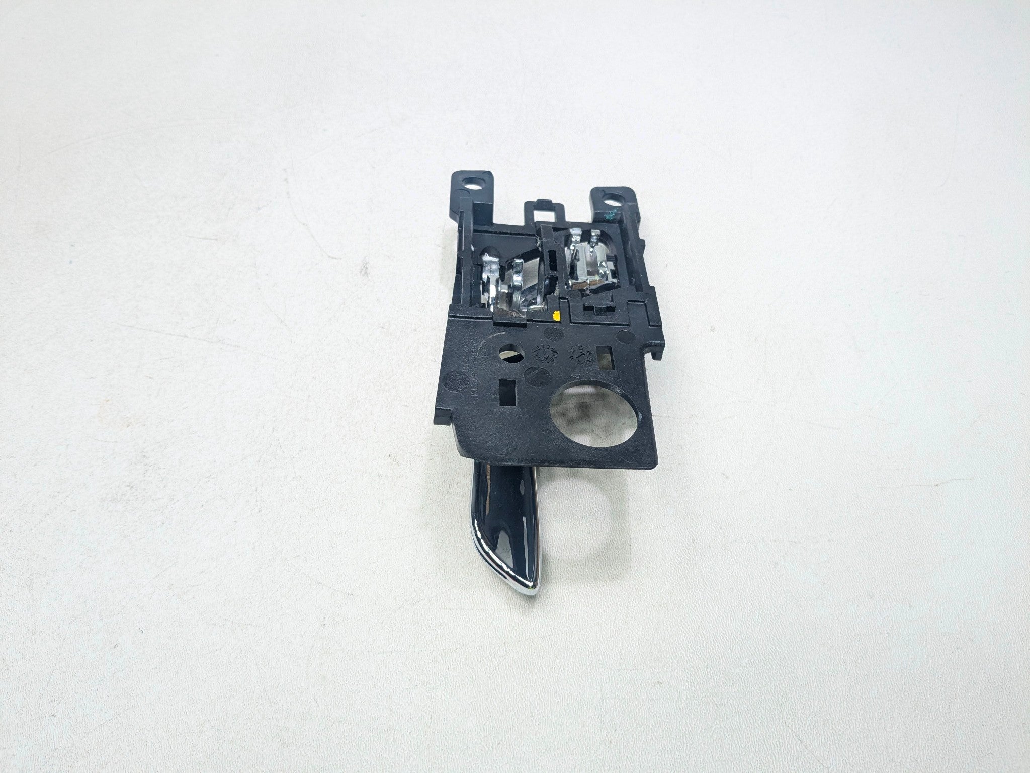 2012 - 2014 HYUNDAI AZERA OEM INTERIOR DOOR HANDLE REAR RIGHT PASSENGER SIDE