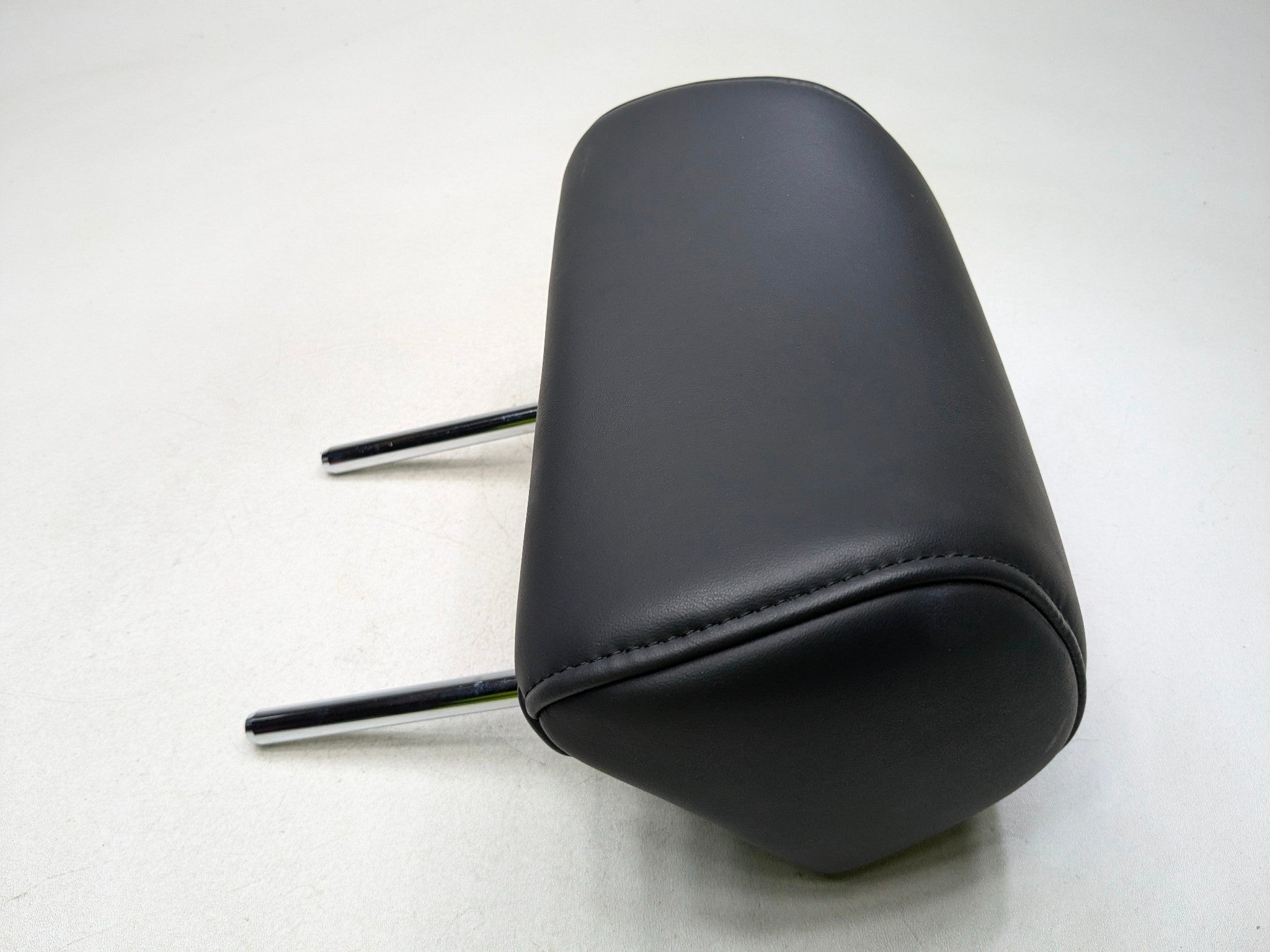 2012 - 2014 HYUNDAI AZERA OEM HEADREST SEAT REAR LEFT DRIVER SIDE LEATHER BLACK