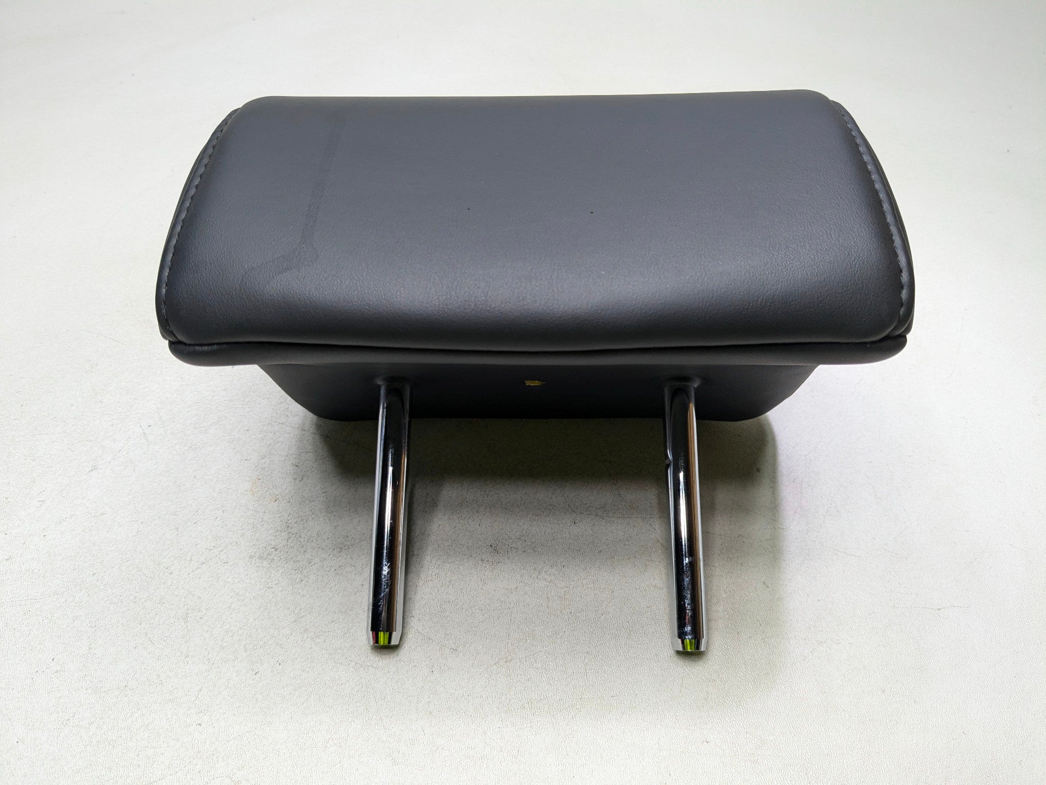 2012 - 2014 HYUNDAI AZERA OEM HEADREST SEAT REAR CENTER SIDE LEATHER BLACK