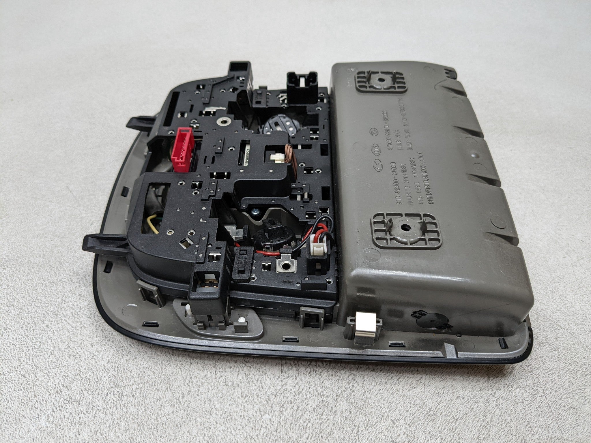 2012 - 2014 HYUNDAI AZERA OEM INTERIOR LIGHT ASSEMBLY FRONT OVERHEAD UPPER ROOF