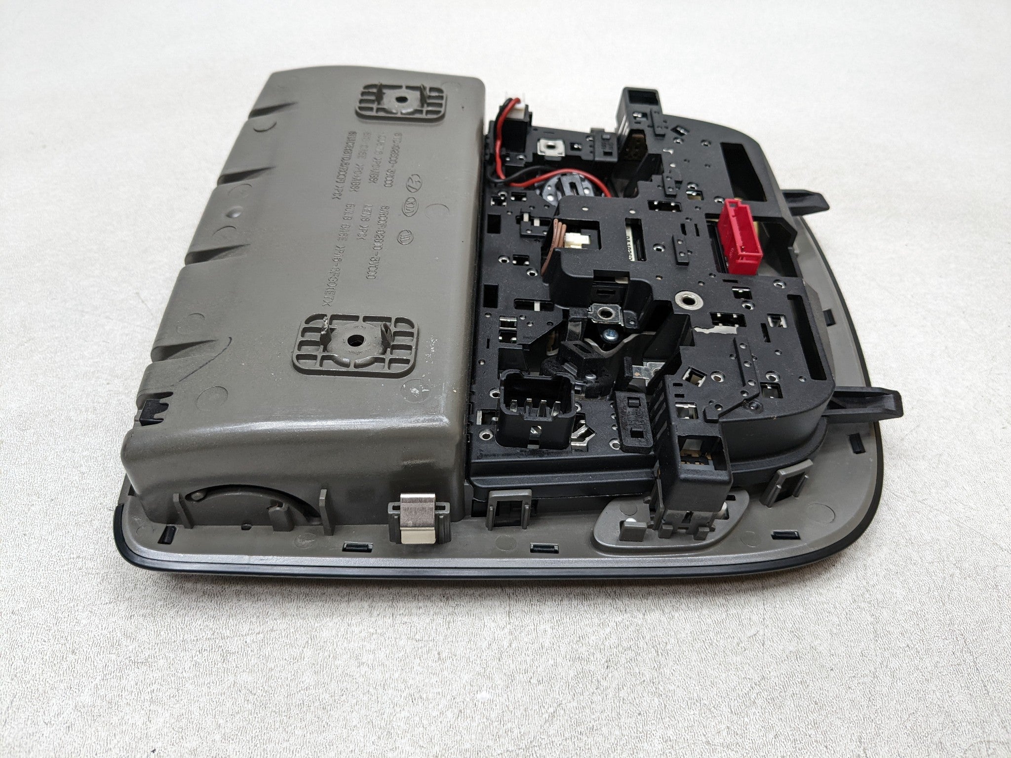 2012 - 2014 HYUNDAI AZERA OEM INTERIOR LIGHT ASSEMBLY FRONT OVERHEAD UPPER ROOF
