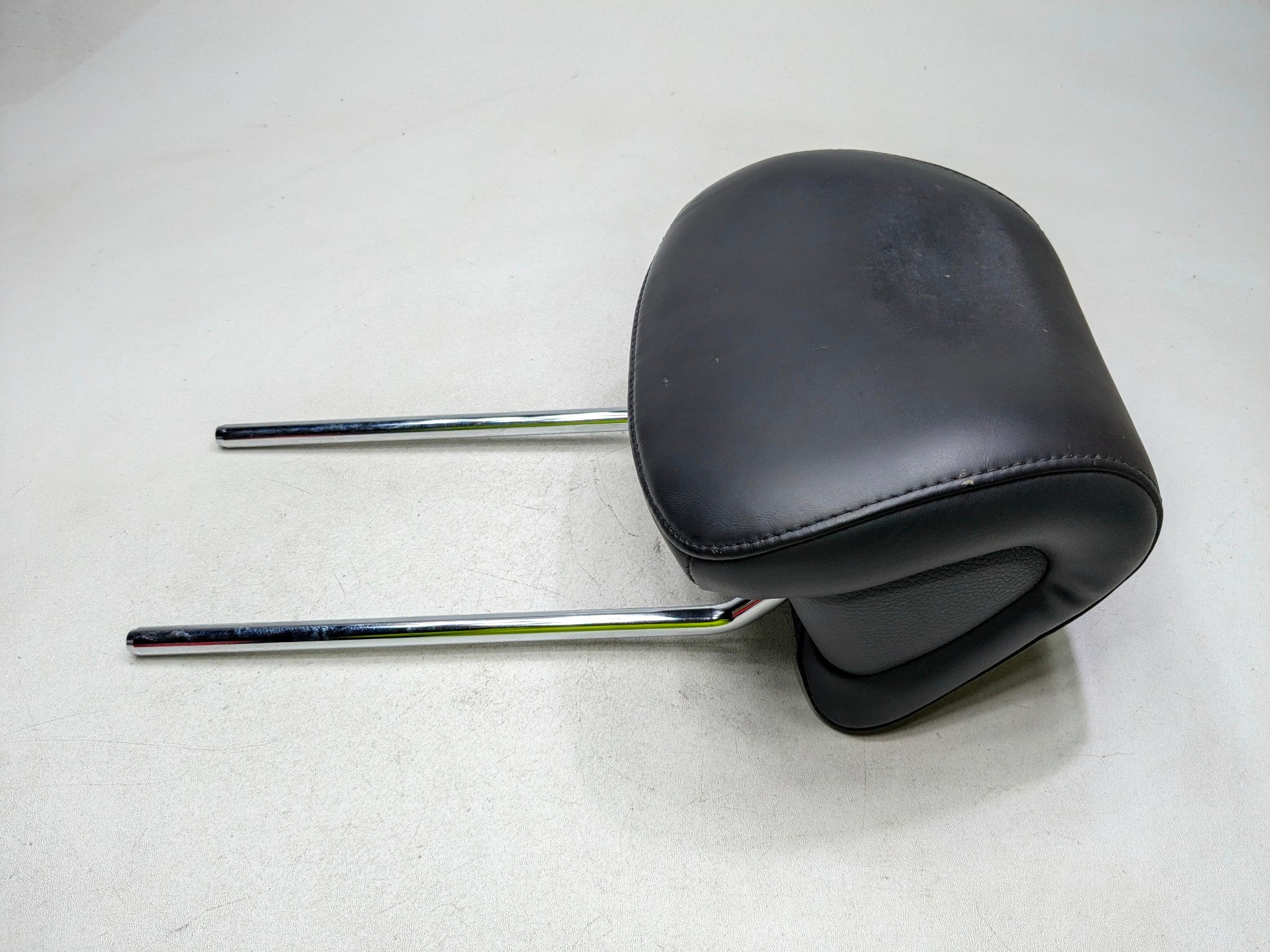 2012 - 2014 HYUNDAI AZERA OEM HEADREST SEAT FRONT LEFT SIDE LEATHER BLACK