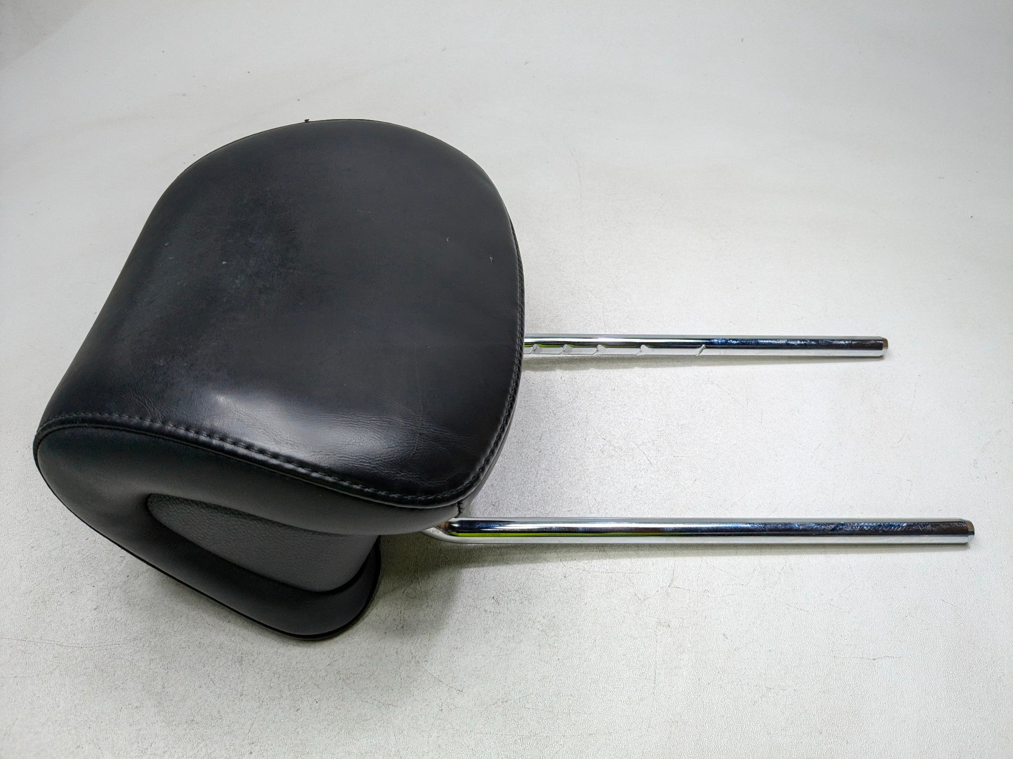 2012 - 2014 HYUNDAI AZERA OEM HEADREST SEAT FRONT LEFT SIDE LEATHER BLACK