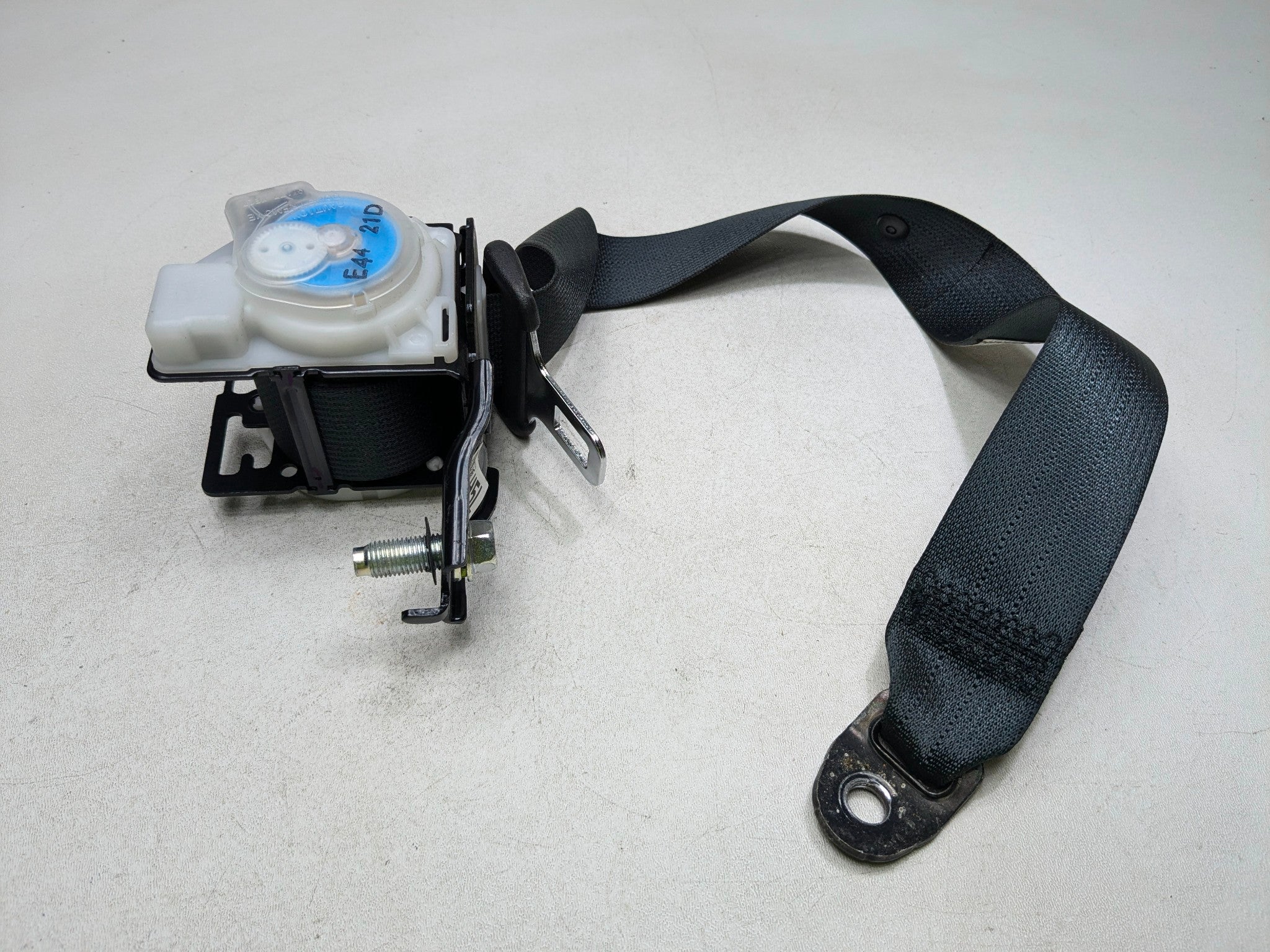 2012 - 2014 HYUNDAI AZERA OEM SEAT BELT RETRACTOR REAR LEFT DRIVER SIDE