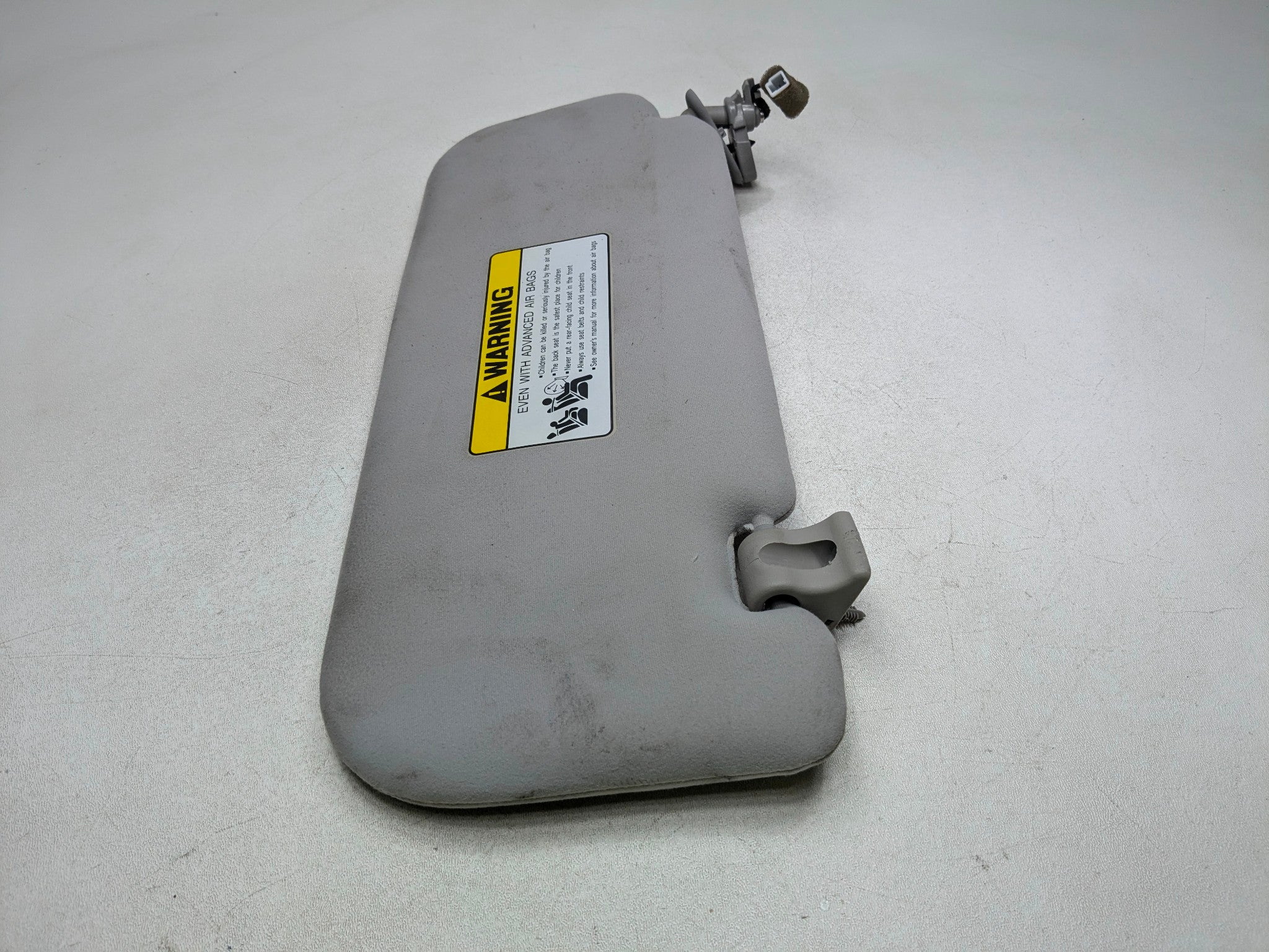2012 - 2014 HYUNDAI AZERA OEM SUN VISOR INTERIOR UPPER ROOF FRONT RIGHT SIDE