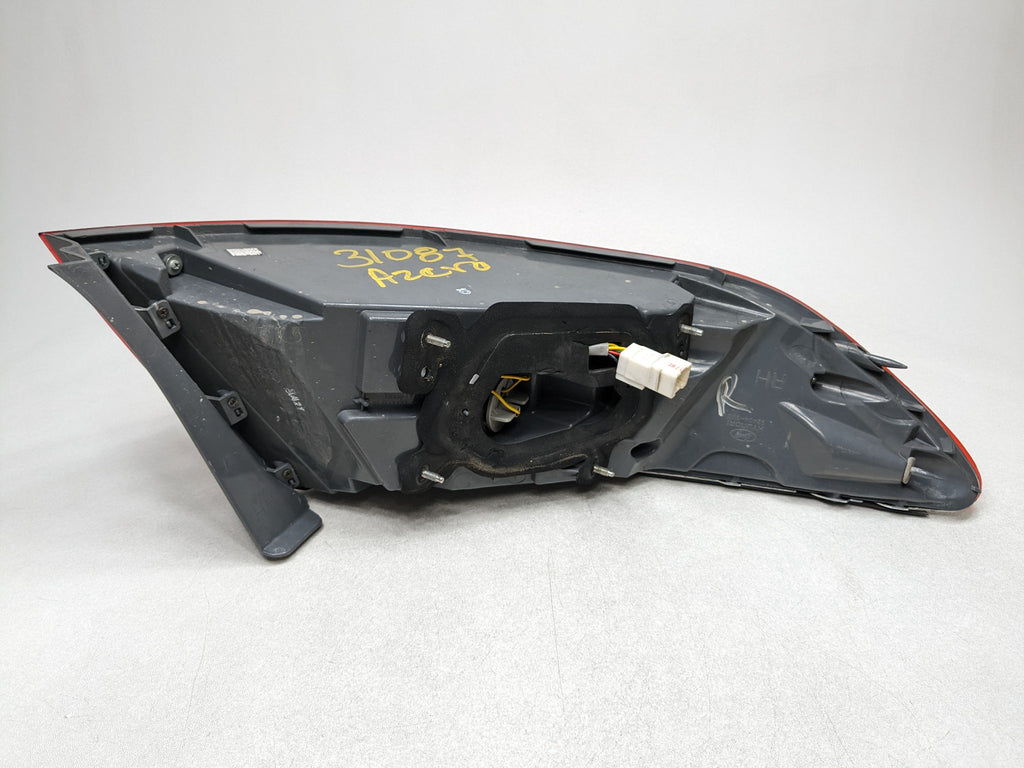 12 - 14 HYUNDAI AZERA OEM TAIL LIGHT ASSEMBLY QUARTER MOUNTED REAR REAR SIDE