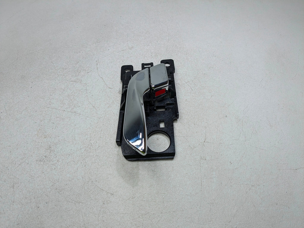2012 - 2014 HYUNDAI AZERA OEM INTERIOR DOOR HANDLE REAR LEFT DRIVER SIDE