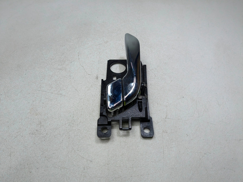 2012 - 2014 HYUNDAI AZERA OEM INTERIOR DOOR HANDLE REAR LEFT DRIVER SIDE