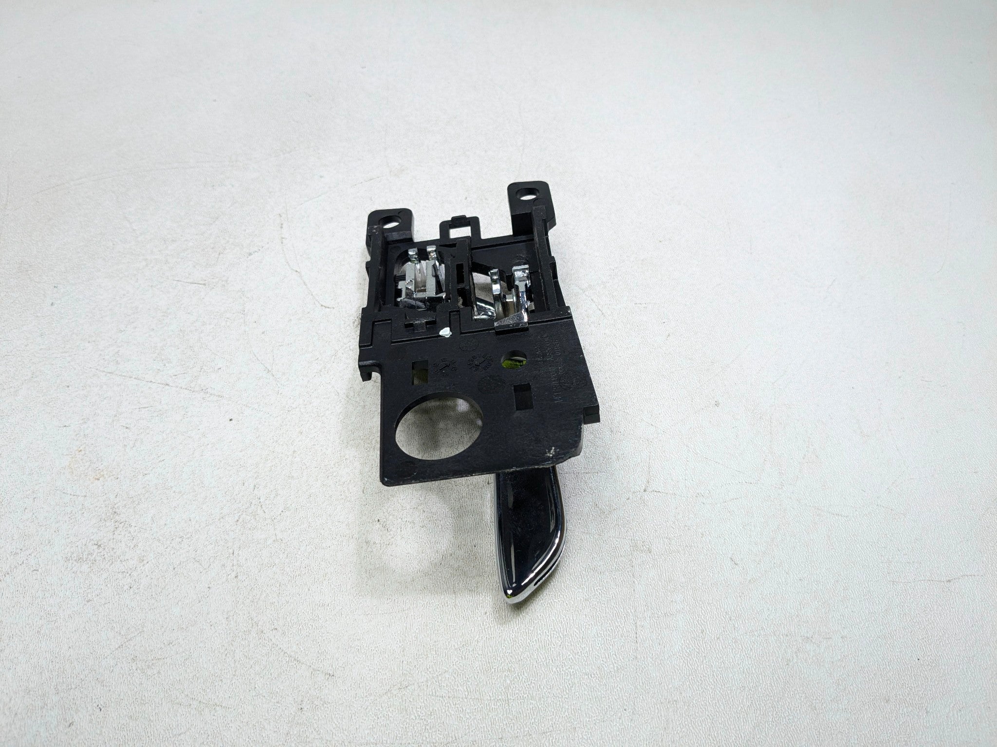 2012 - 2014 HYUNDAI AZERA OEM INTERIOR DOOR HANDLE REAR LEFT DRIVER SIDE