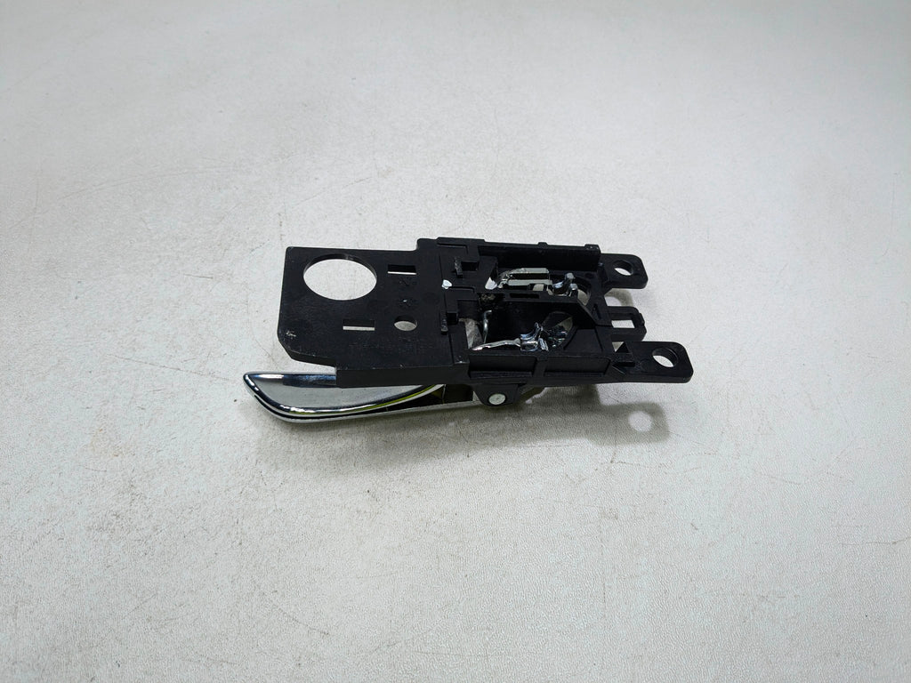 2012 - 2014 HYUNDAI AZERA OEM INTERIOR DOOR HANDLE REAR LEFT DRIVER SIDE