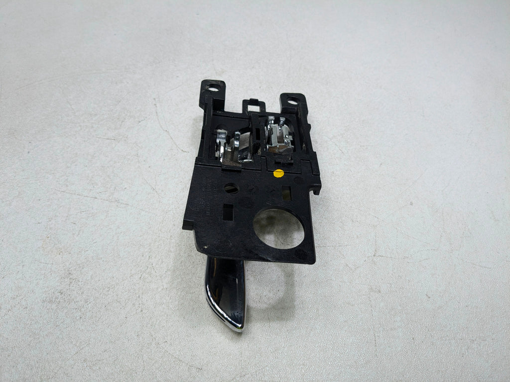 2012 - 2014 HYUNDAI AZERA OEM INTERIOR DOOR HANDLE FRONT RIGHT PASSENGER SIDE