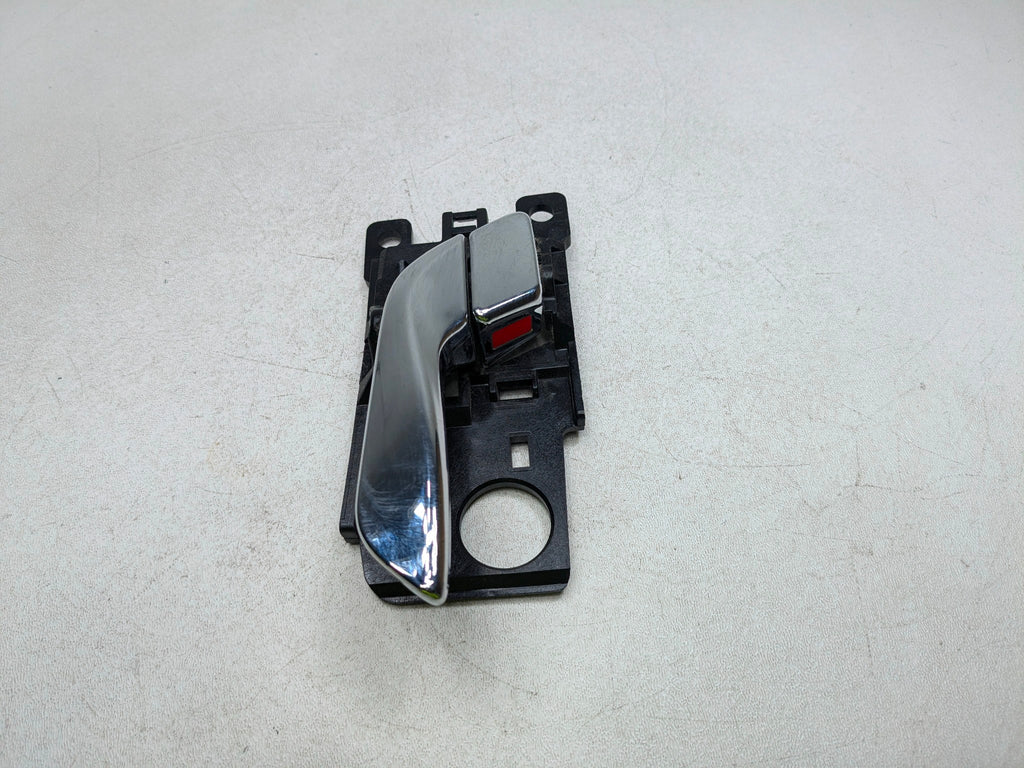 2012 - 2014 HYUNDAI AZERA OEM INTERIOR DOOR HANDLE FRONT LEFT DRIVER SIDE