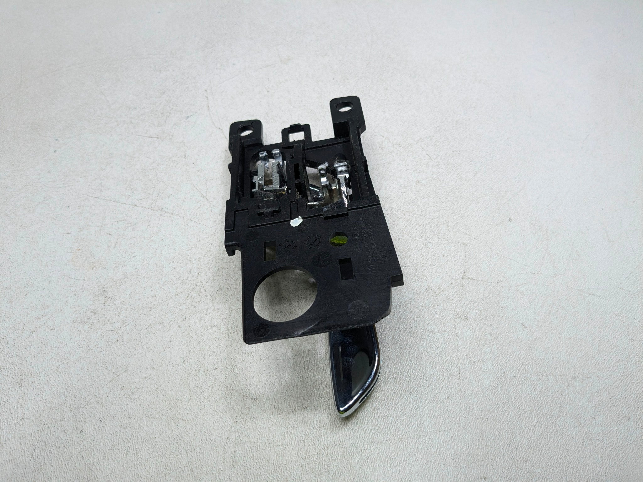 2012 - 2014 HYUNDAI AZERA OEM INTERIOR DOOR HANDLE FRONT LEFT DRIVER SIDE
