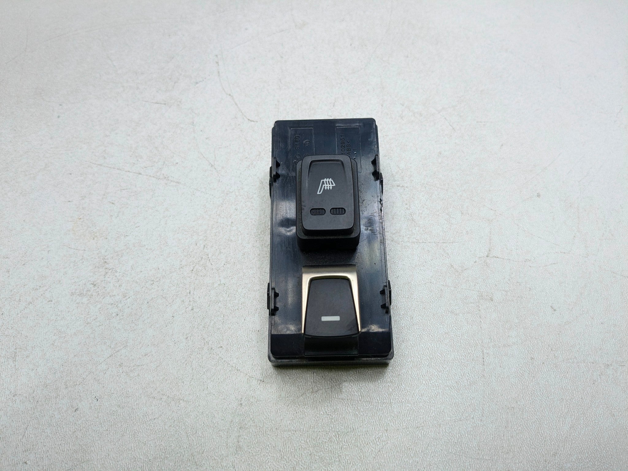 2012 - 2014 HYUNDAI AZERA OEM DOOR CONTROL SWITCH REAR LEFT DRIVER SIDE