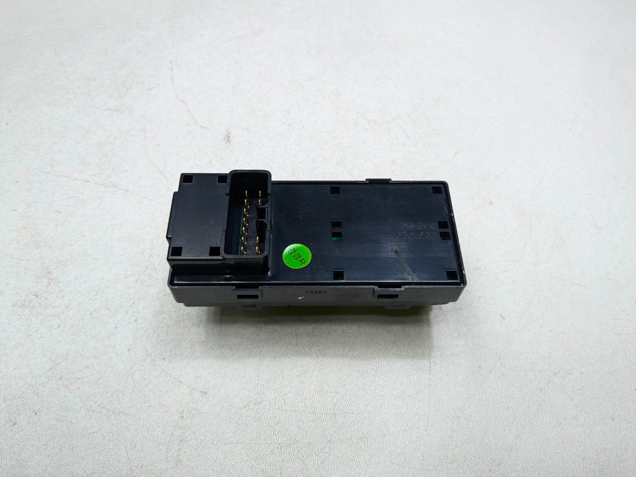 2012 - 2014 HYUNDAI AZERA OEM DOOR CONTROL SWITCH REAR LEFT DRIVER SIDE