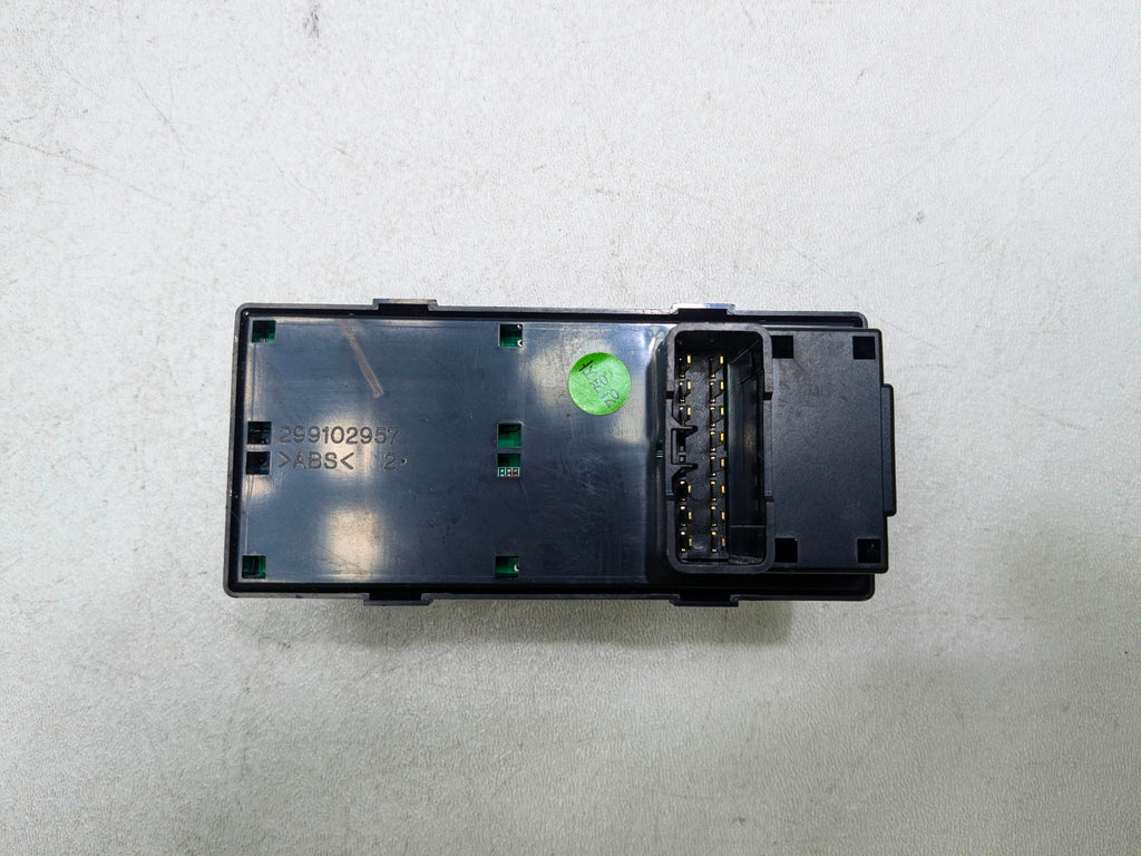 2012 - 2014 HYUNDAI AZERA OEM DOOR CONTROL SWITCH REAR LEFT DRIVER SIDE