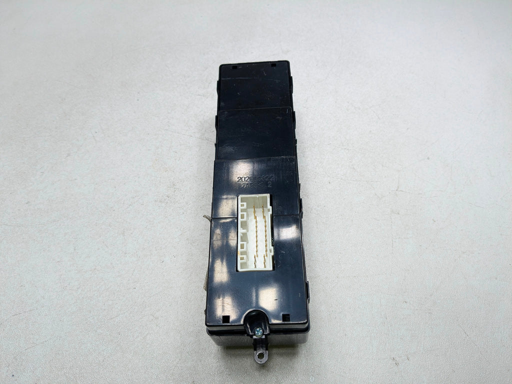 2012 - 2014 HYUNDAI AZERA OEM DOOR WINDOW SWITCH ASSEMBLY FRONT RIGHT SIDE