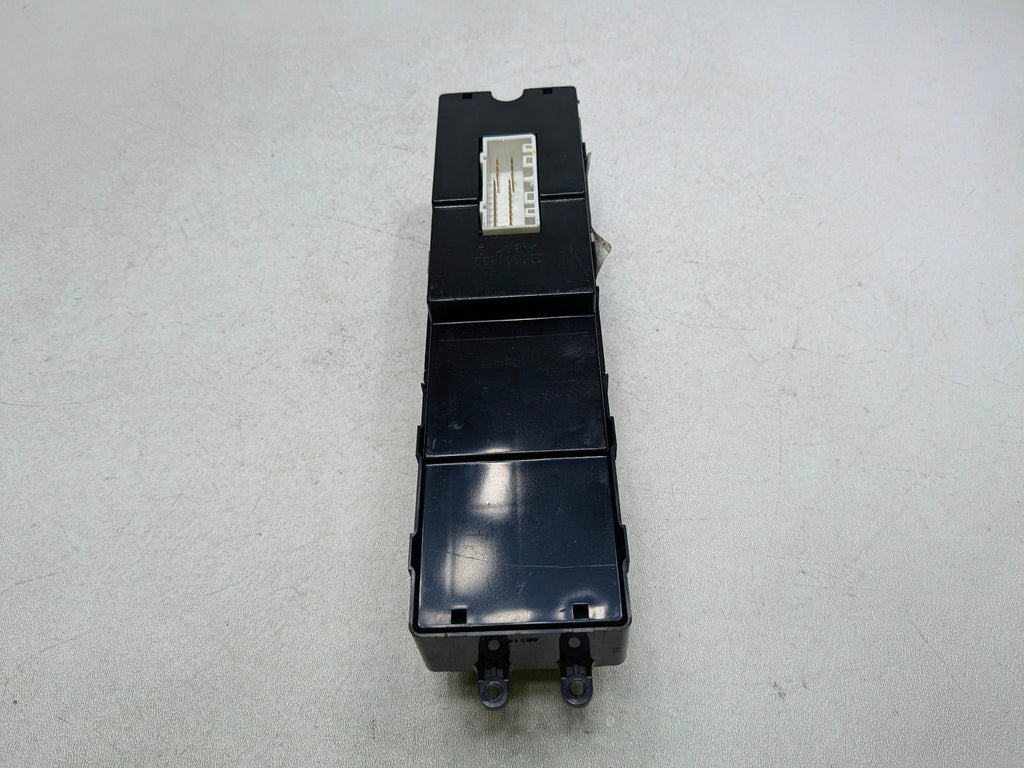 2012 - 2014 HYUNDAI AZERA OEM DOOR WINDOW SWITCH ASSEMBLY FRONT RIGHT SIDE