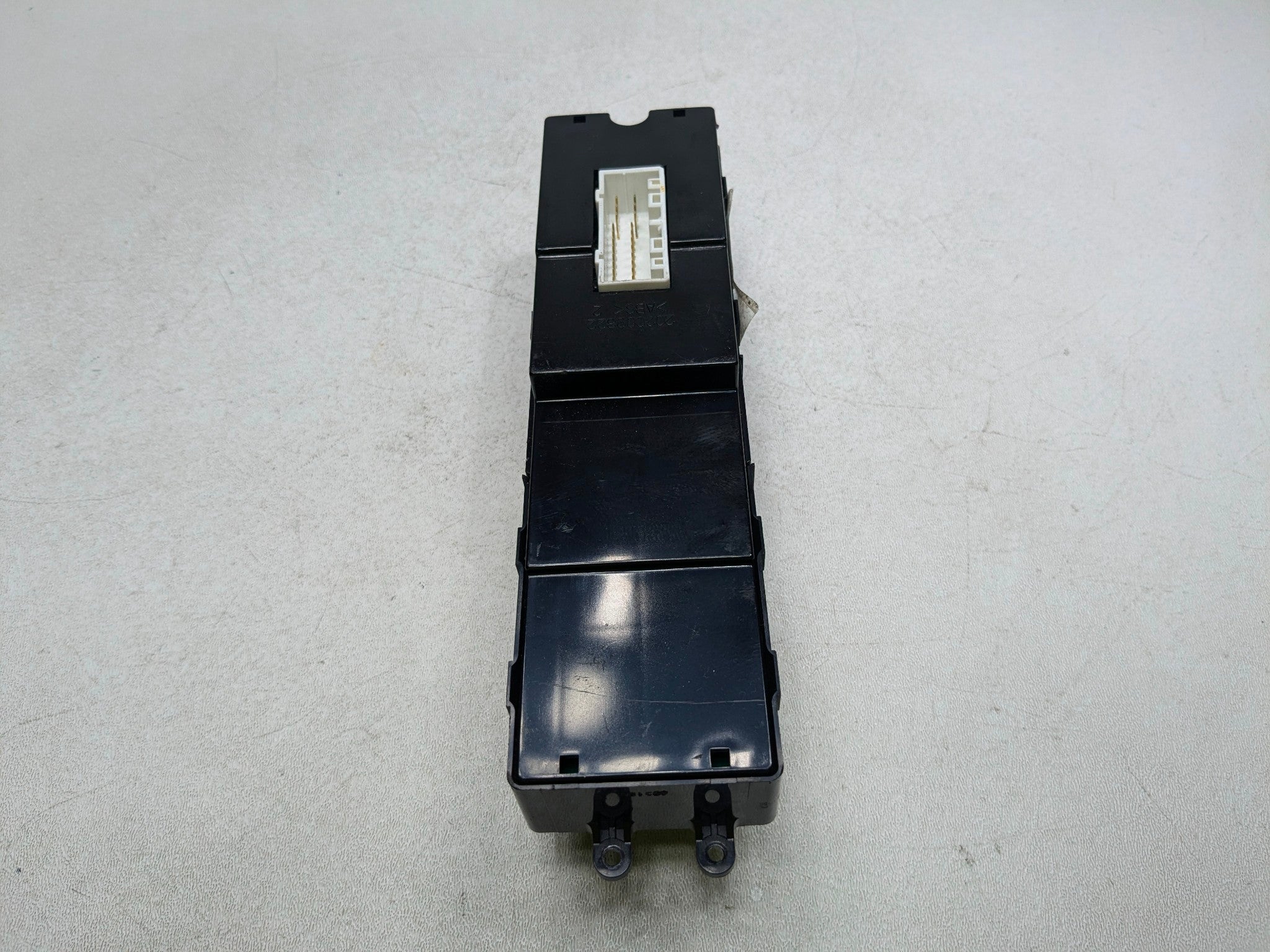 2012 - 2014 HYUNDAI AZERA OEM DOOR WINDOW SWITCH ASSEMBLY FRONT RIGHT SIDE