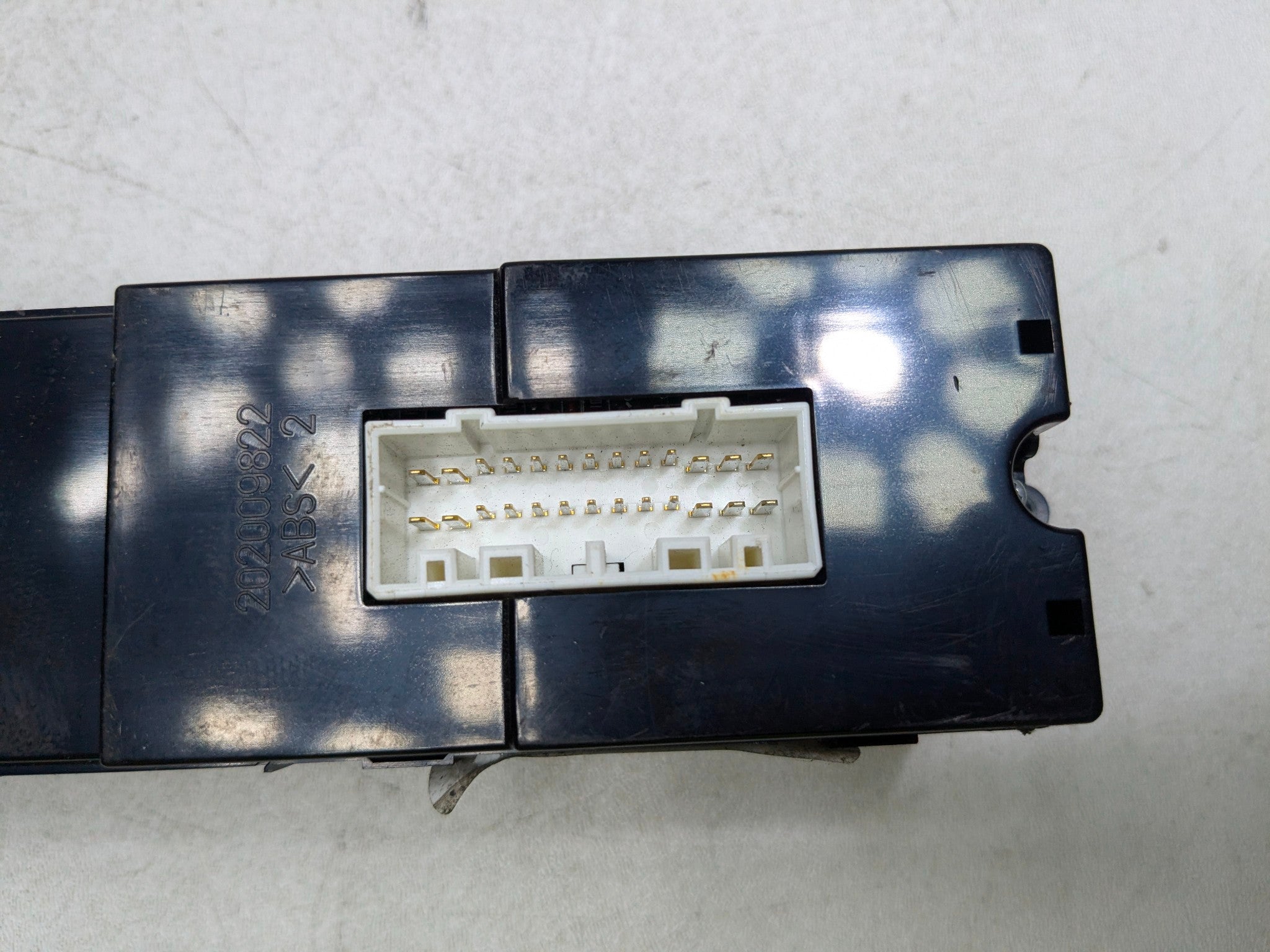 2012 - 2014 HYUNDAI AZERA OEM DOOR WINDOW SWITCH ASSEMBLY FRONT RIGHT SIDE