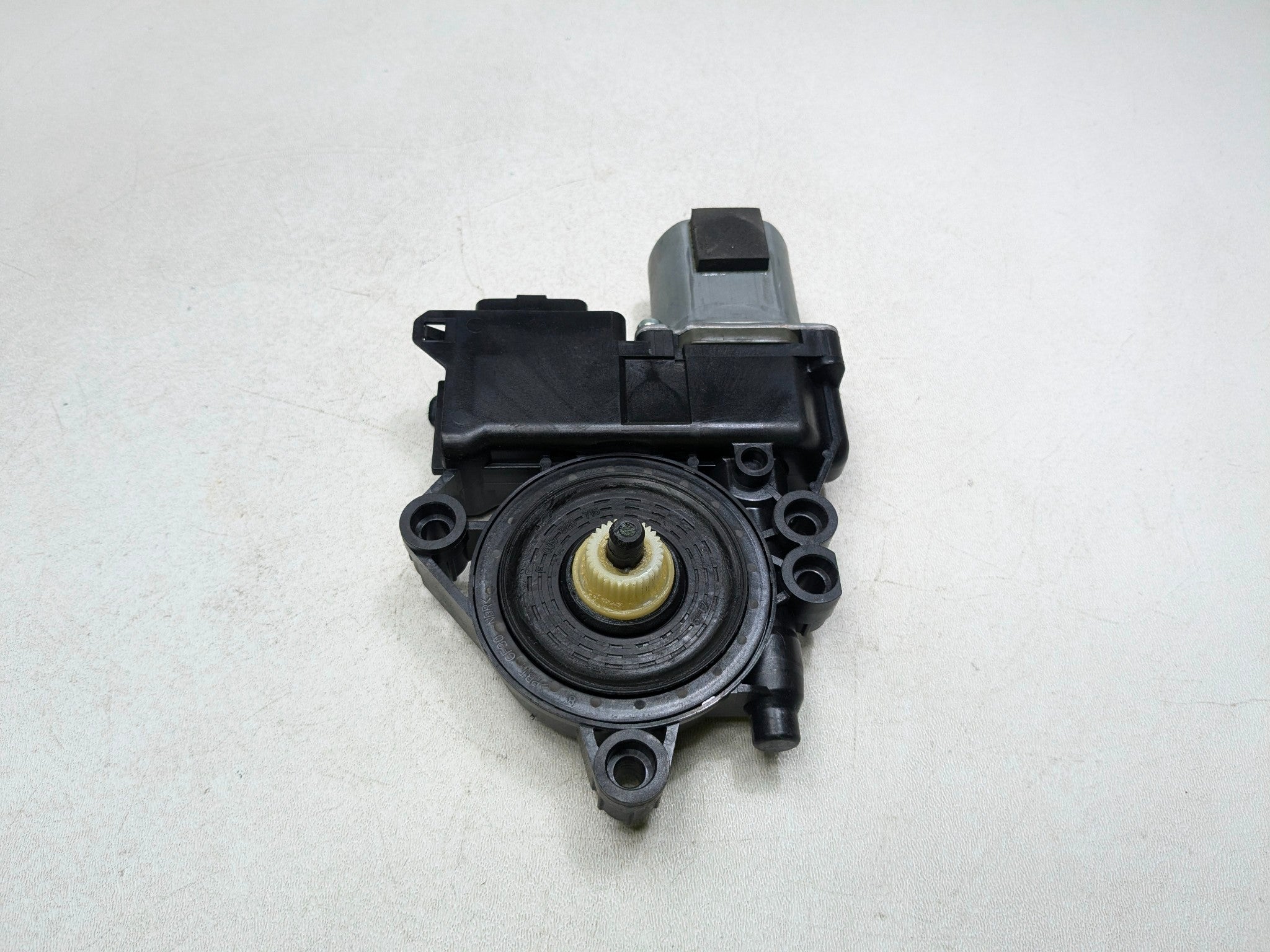 2012 - 2014 HYUNDAI AZERA OEM POWER WINDOW MOTOR FRONT RIGHT PASSENGER SIDE