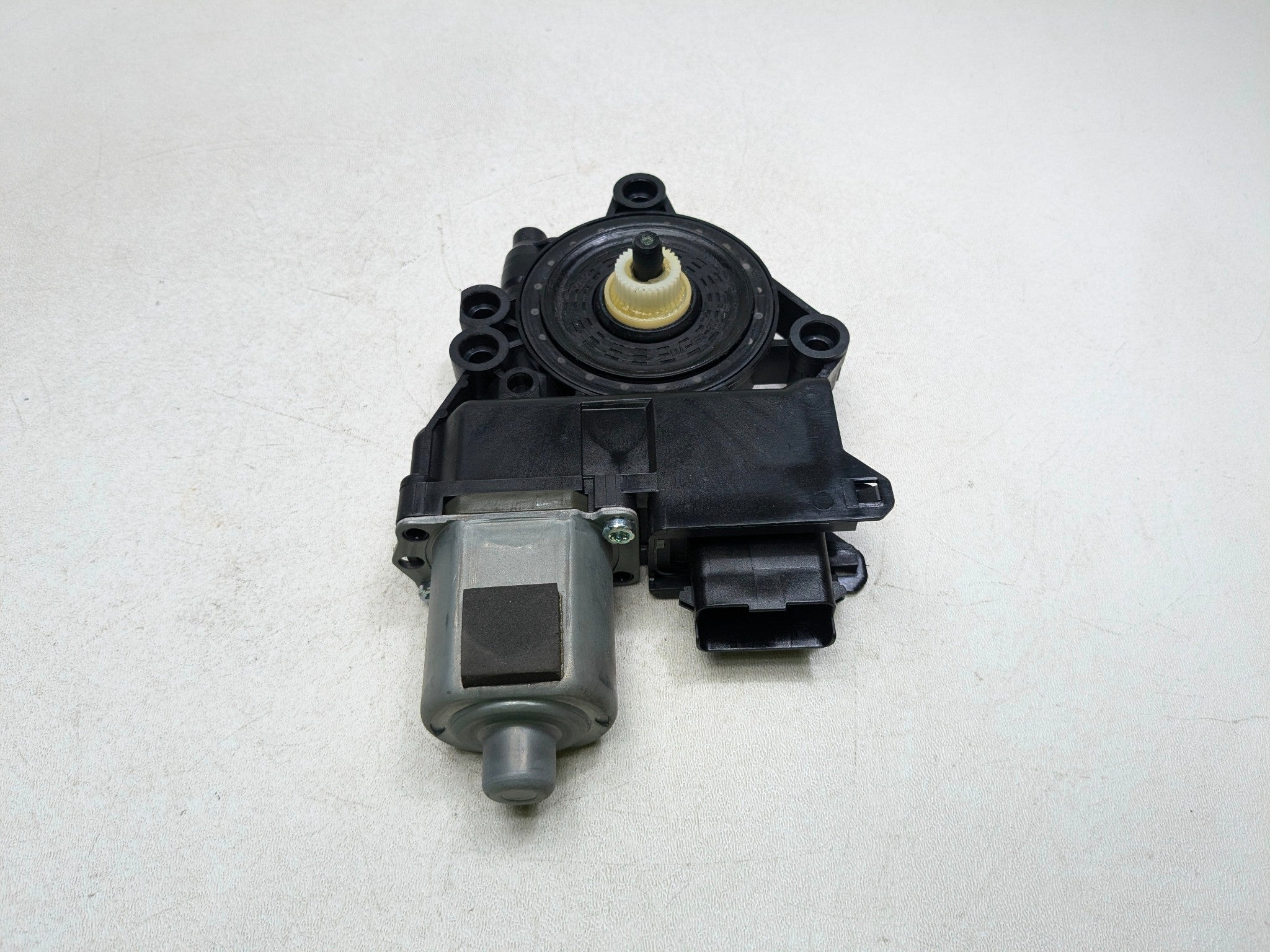 2012 - 2014 HYUNDAI AZERA OEM POWER WINDOW MOTOR FRONT RIGHT PASSENGER SIDE