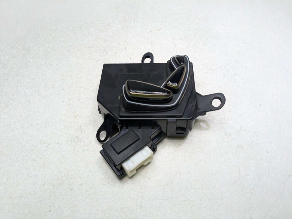 2012 - 2014 HYUNDAI AZERA OEM SEAT ADJUSTMENT SWITCH FRONT RIGHT DOOR MOUNT