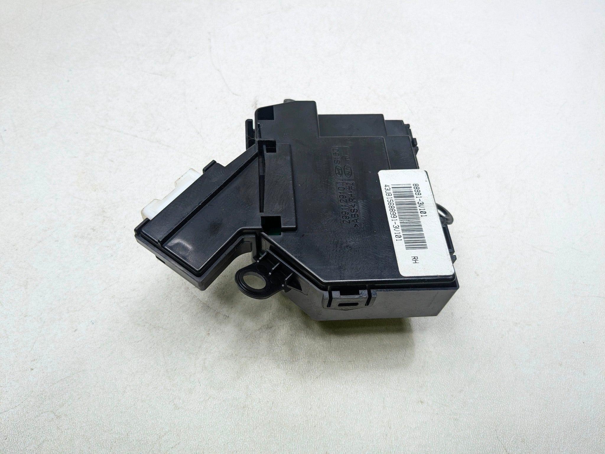2012 - 2014 HYUNDAI AZERA OEM SEAT ADJUSTMENT SWITCH FRONT RIGHT DOOR MOUNT