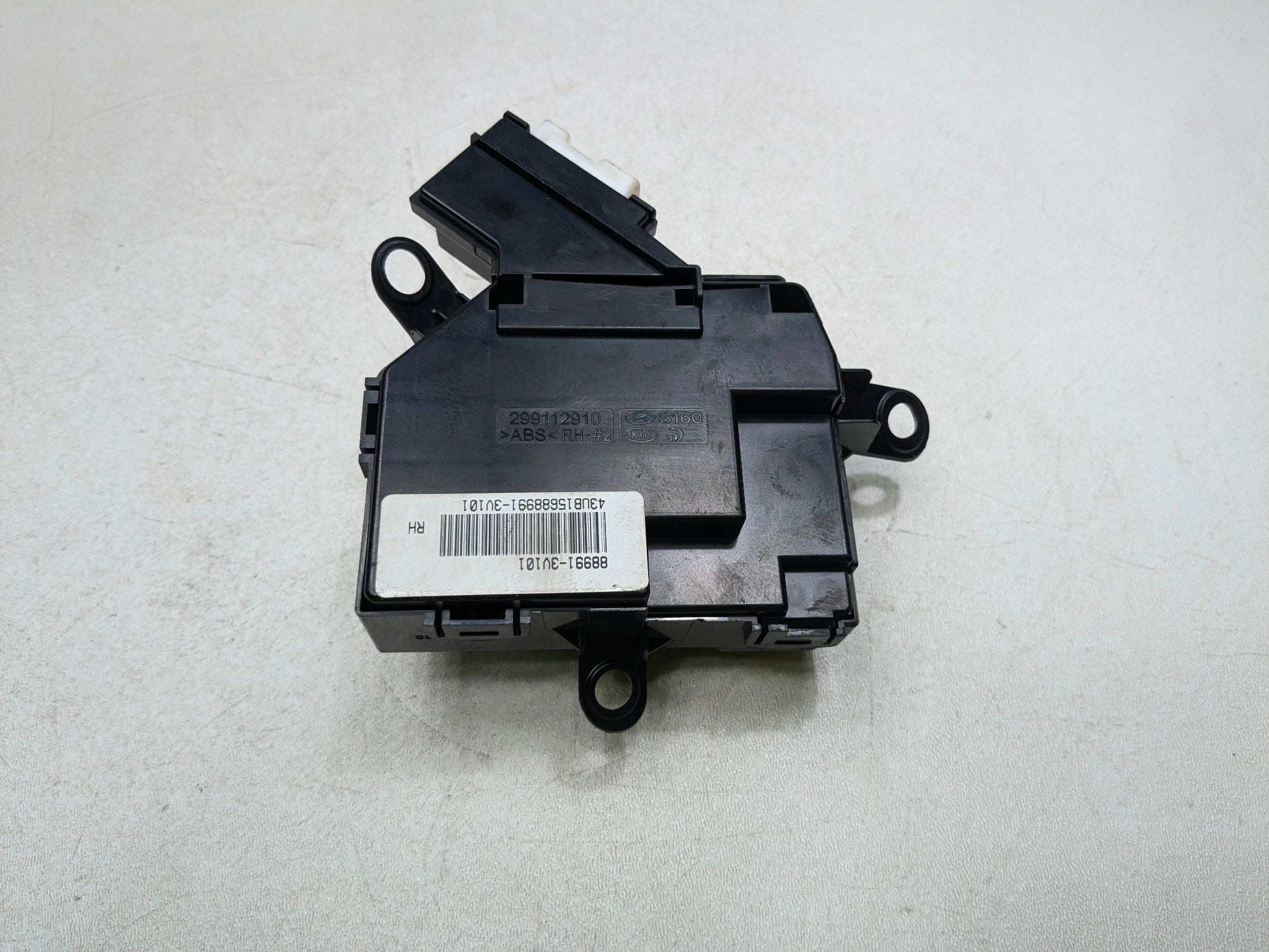 2012 - 2014 HYUNDAI AZERA OEM SEAT ADJUSTMENT SWITCH FRONT RIGHT DOOR MOUNT