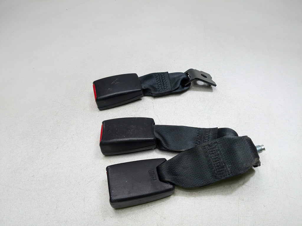 2012 - 2014 HYUNDAI AZERA OEM SEAT BELT BUCKLE SET REAR LEFT AND RIGHT SIDE