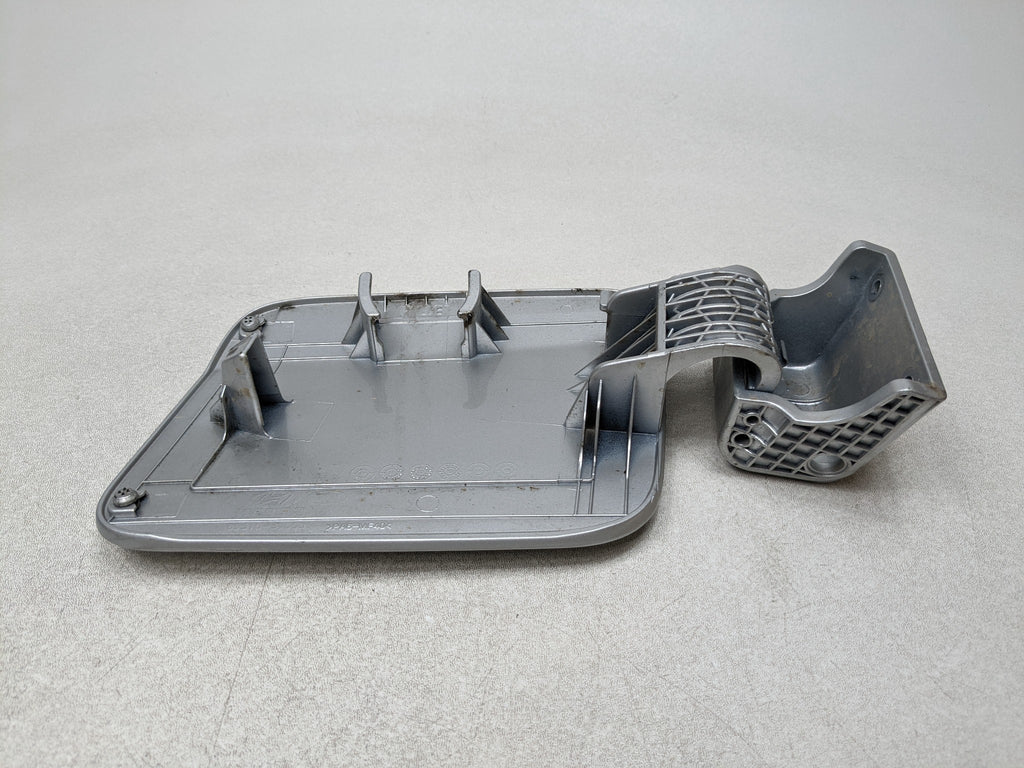 2012 - 2014 HYUNDAI AZERA OEM GAS FUEL TANK DOOR FILLER DOOR LID COVER