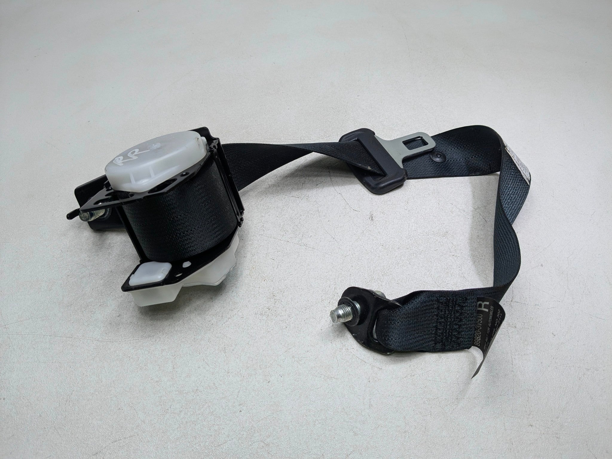 2012 - 2014 HYUNDAI AZERA OEM SEAT BELT RETRACTOR REAR RIGHT PASSENGER SIDE