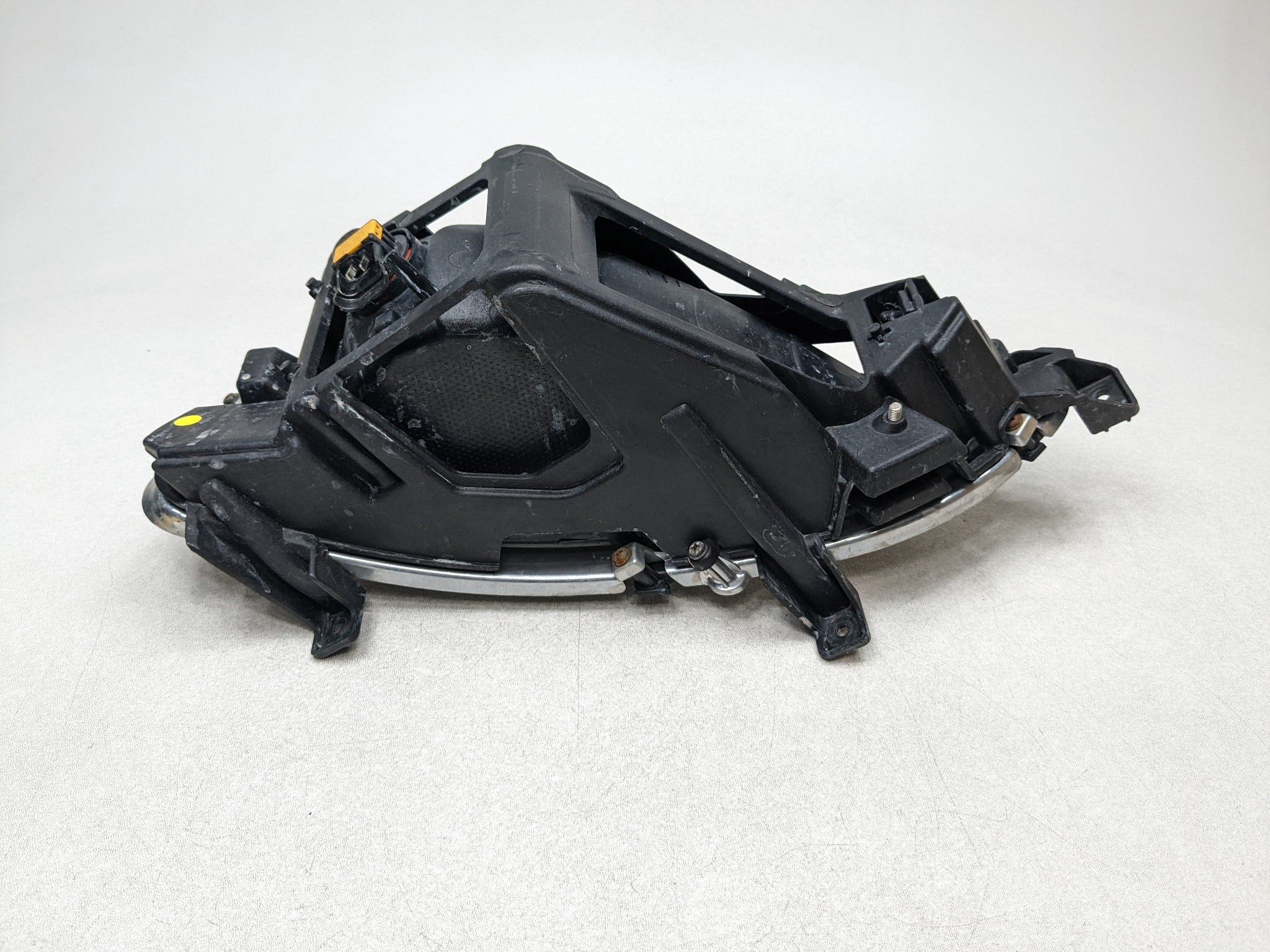 2012 - 2014 HYUNDAI AZERA OEM FOG LIGHT DRIVING LAMP FRONT LEFT DRIVER SIDE